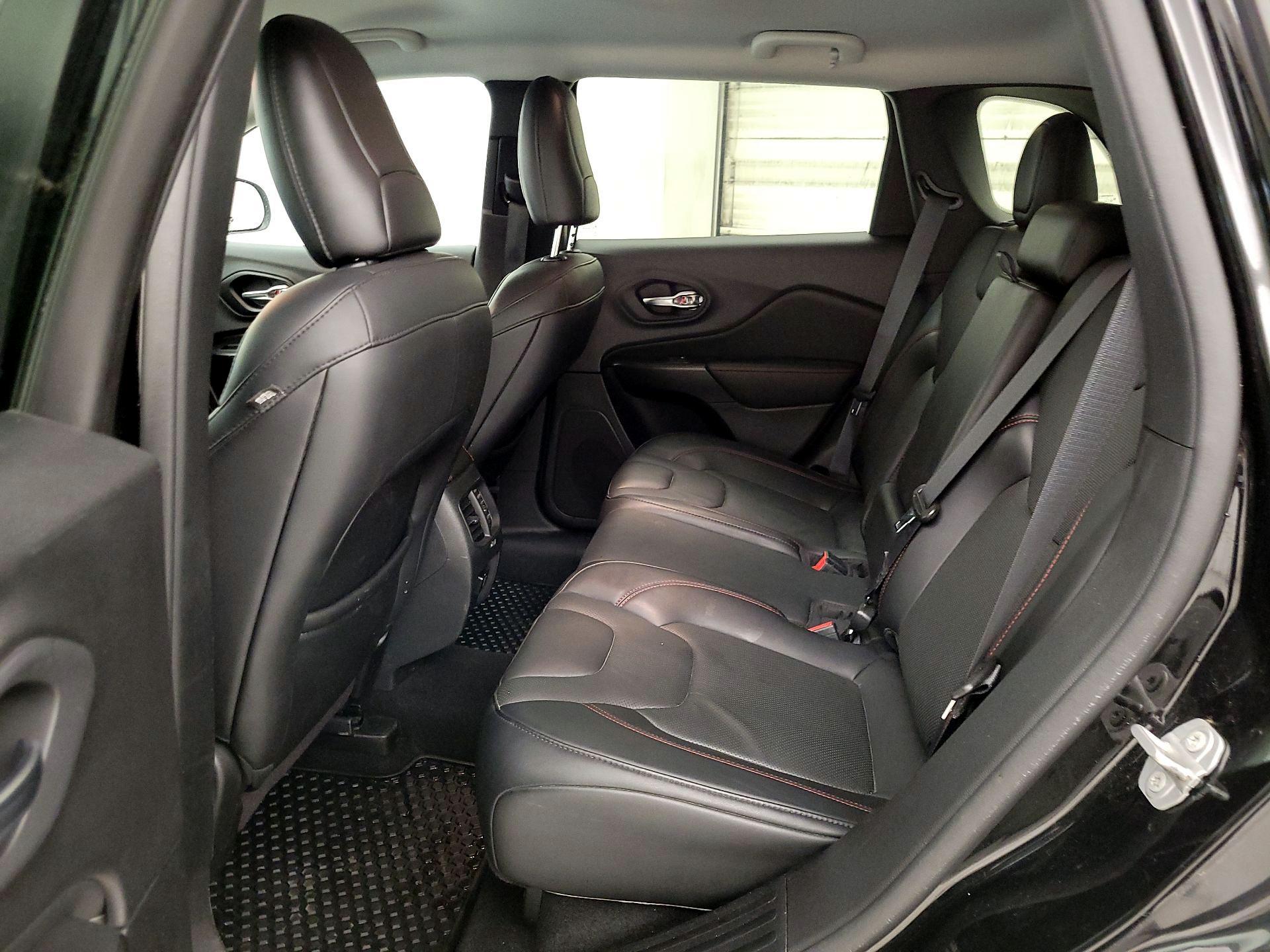 Thumbnail: 2021 Jeep Cherokee - 19