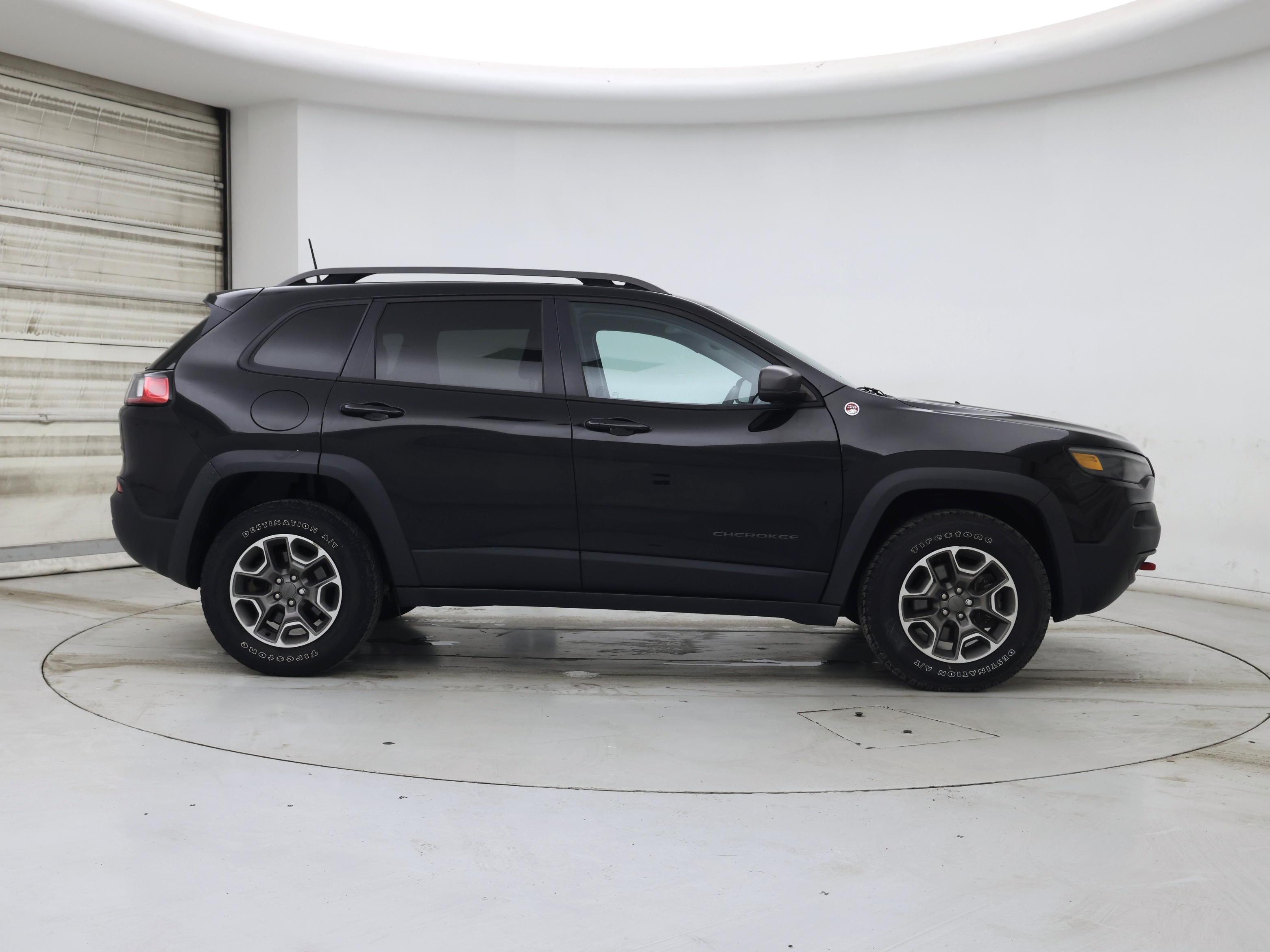 Thumbnail: 2021 Jeep Cherokee - 7