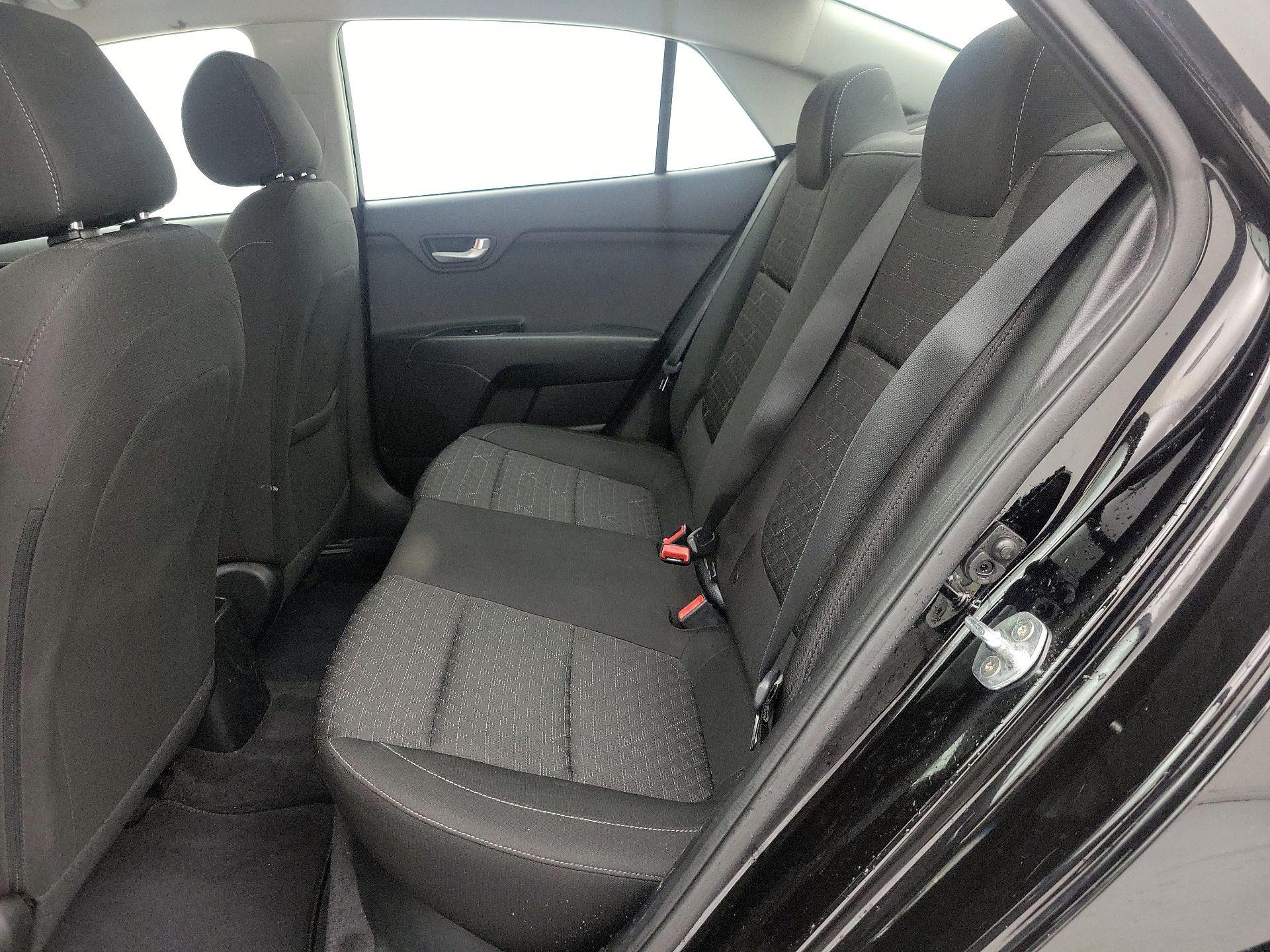 Thumbnail: 2020 Kia Rio - 18