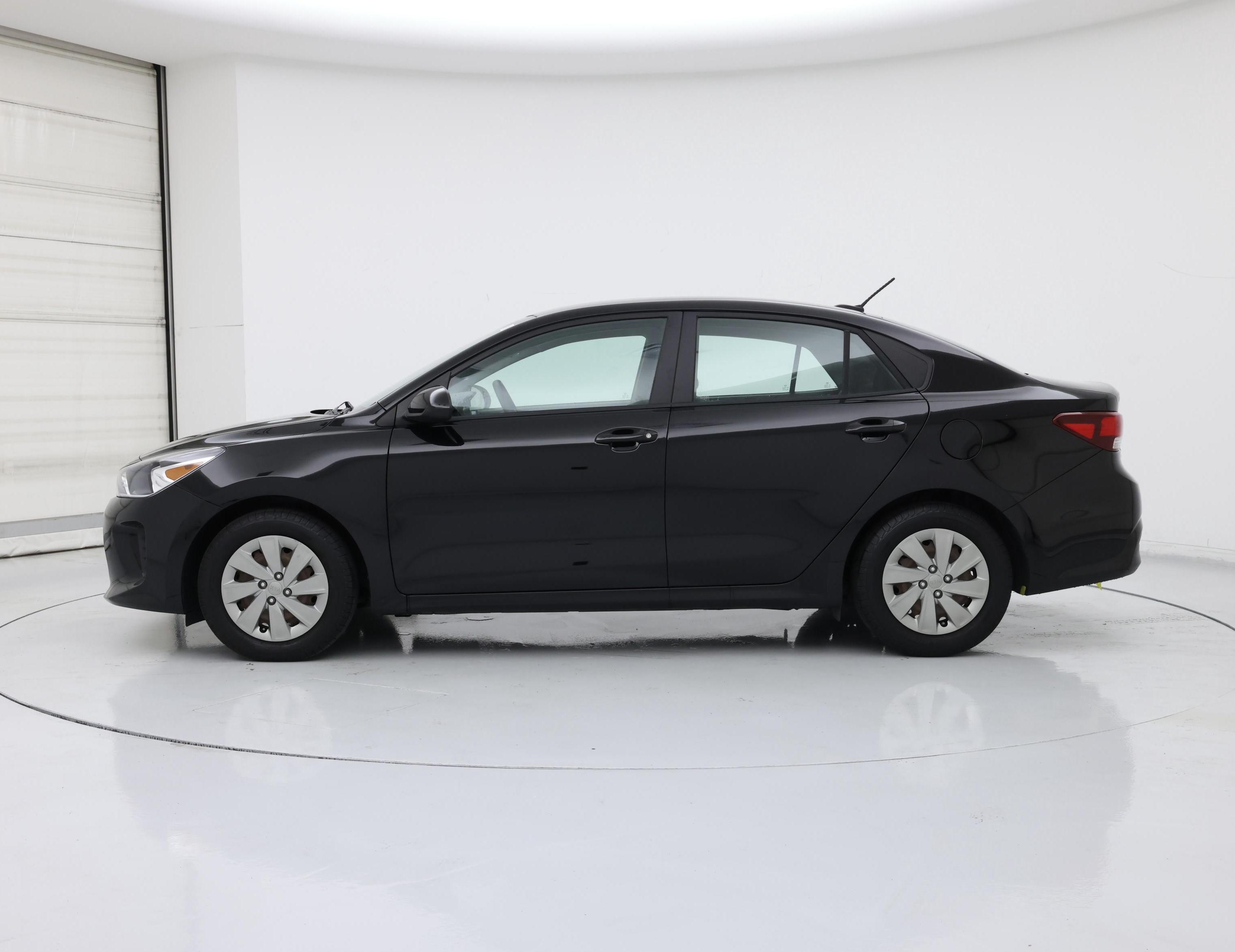 Thumbnail: 2020 Kia Rio - 3