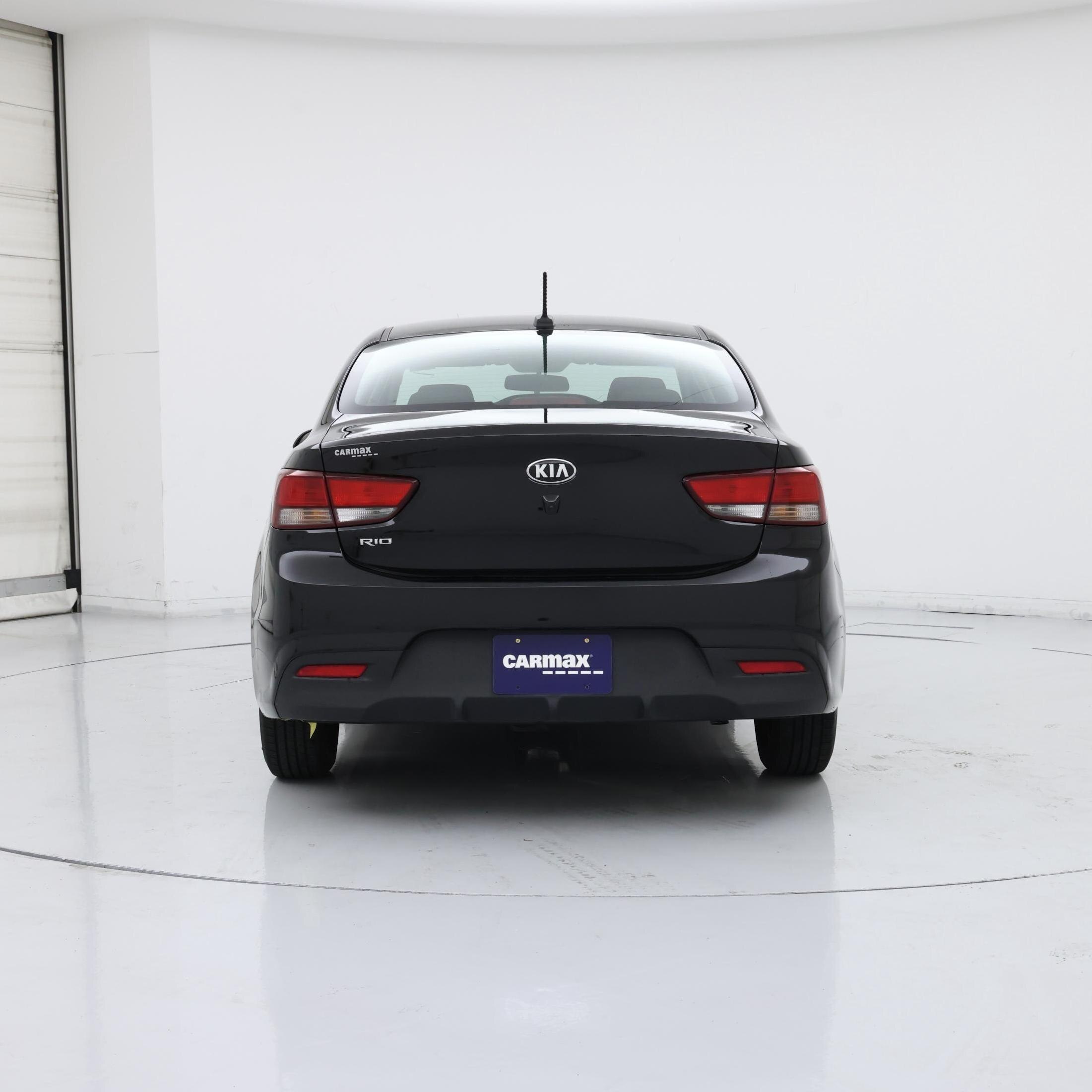 Thumbnail: 2020 Kia Rio - 6