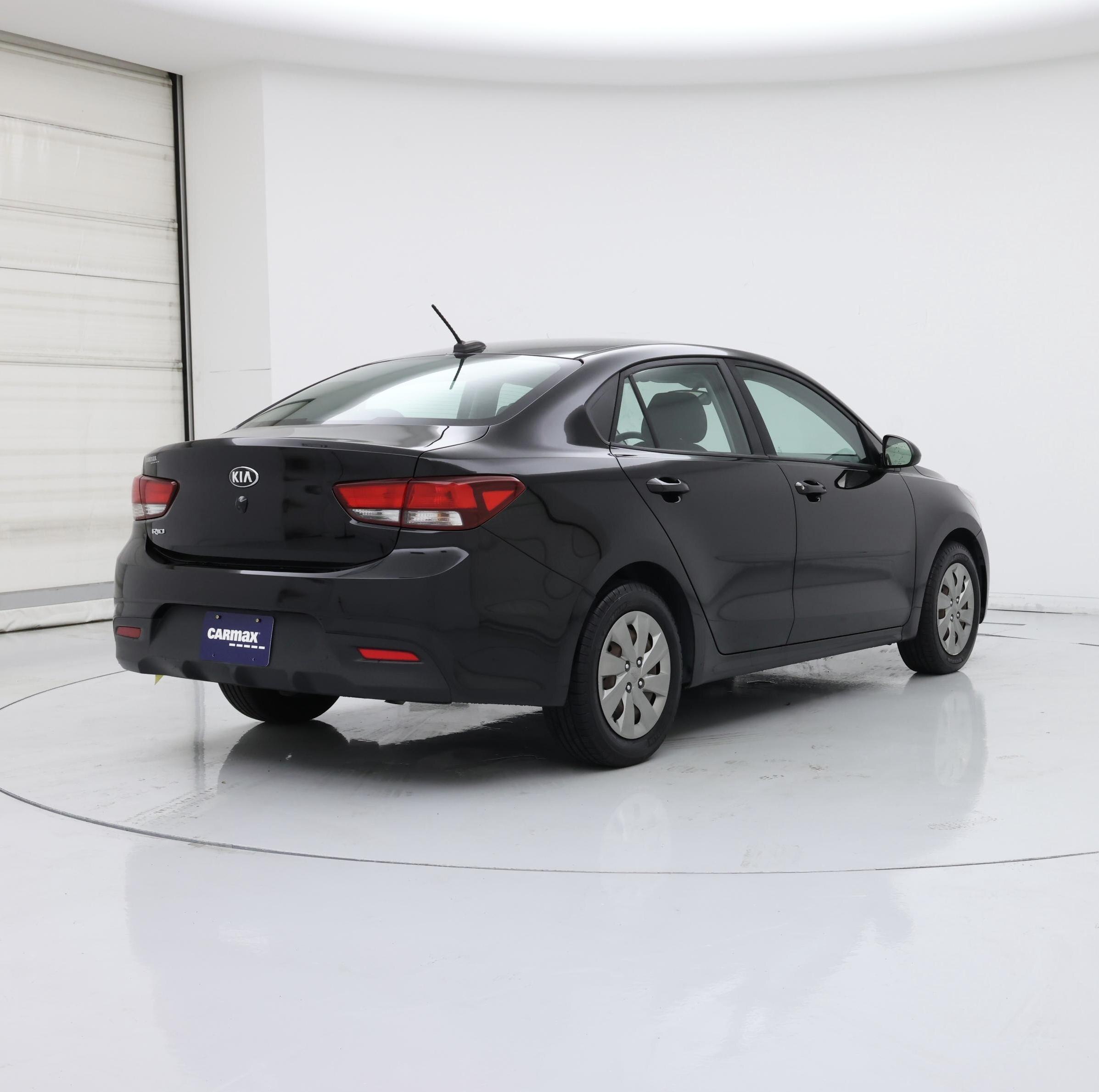 Thumbnail: 2020 Kia Rio - 8