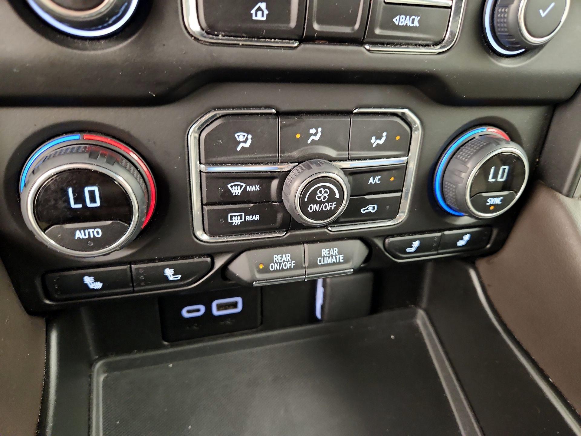 Thumbnail: 2024 Chevrolet Tahoe - 17