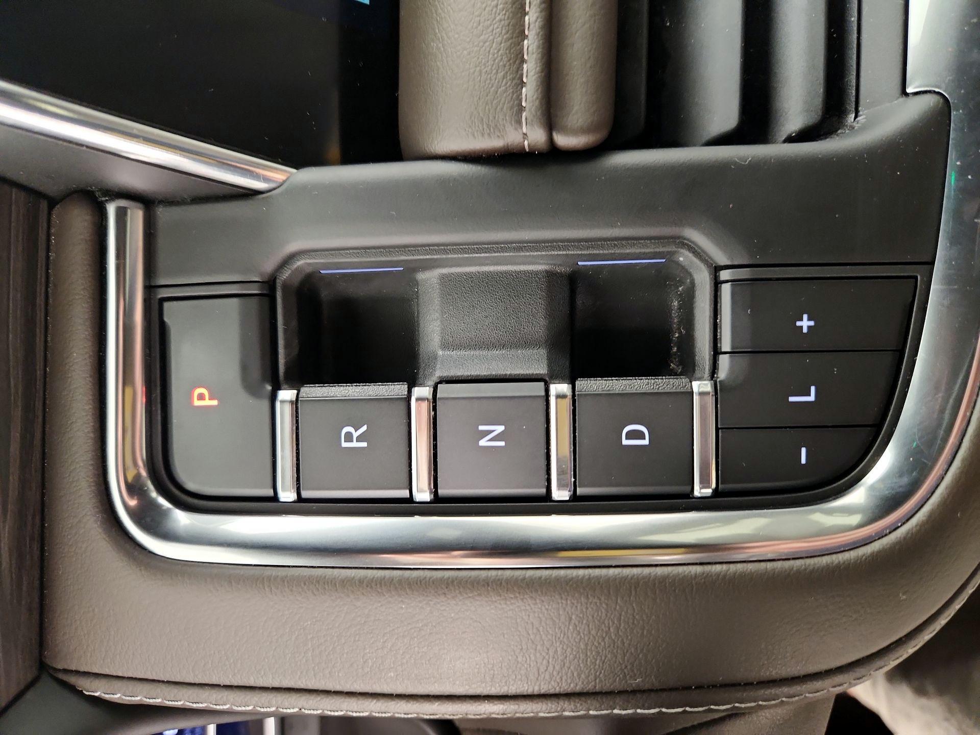 Thumbnail: 2024 Chevrolet Tahoe - 18