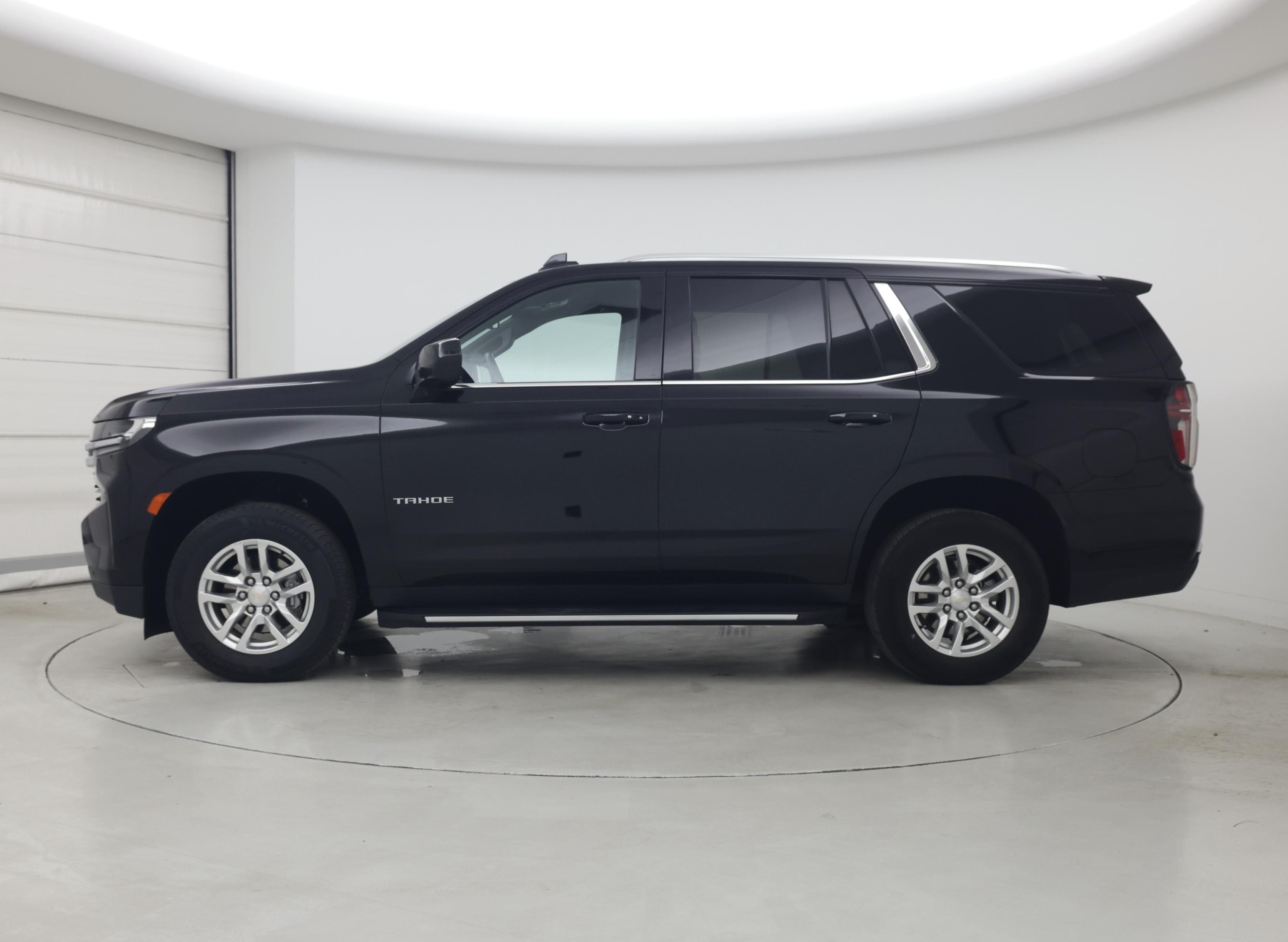 Thumbnail: 2024 Chevrolet Tahoe - 3