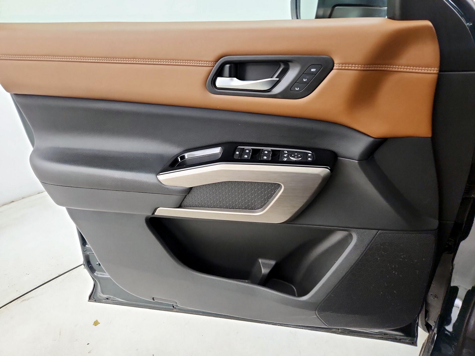 Thumbnail: 2023 Nissan Pathfinder - 12