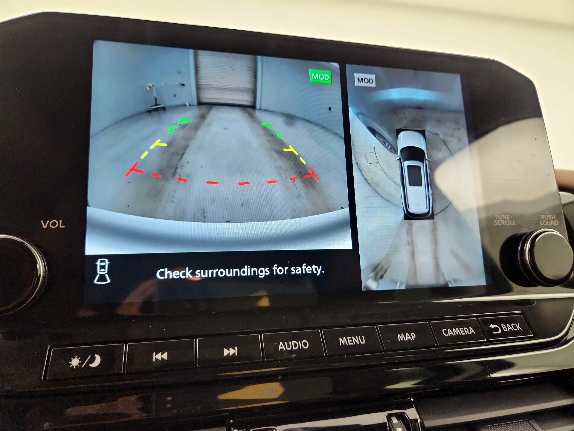 Thumbnail: 2023 Nissan Pathfinder - 14