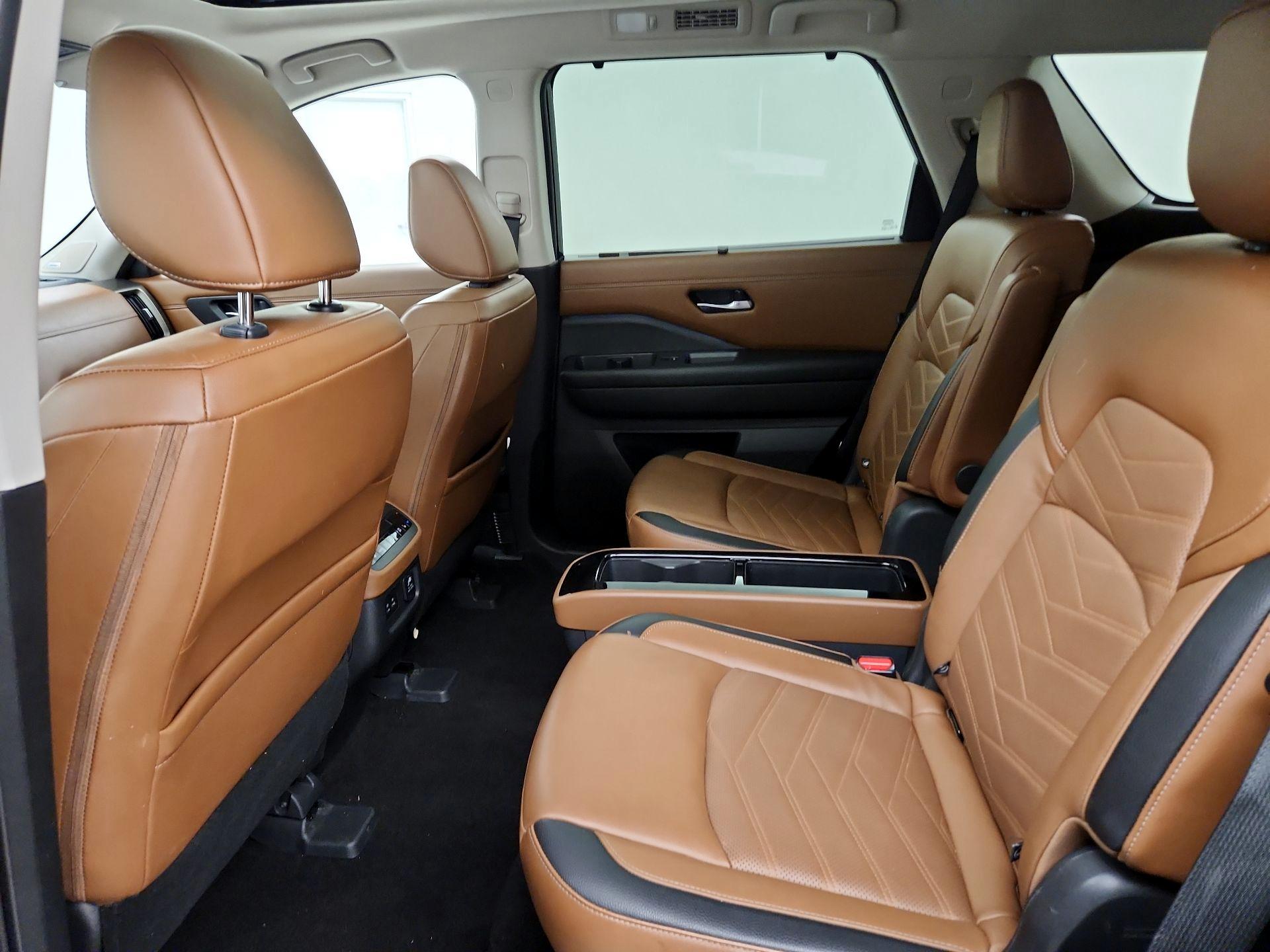 Thumbnail: 2023 Nissan Pathfinder - 20