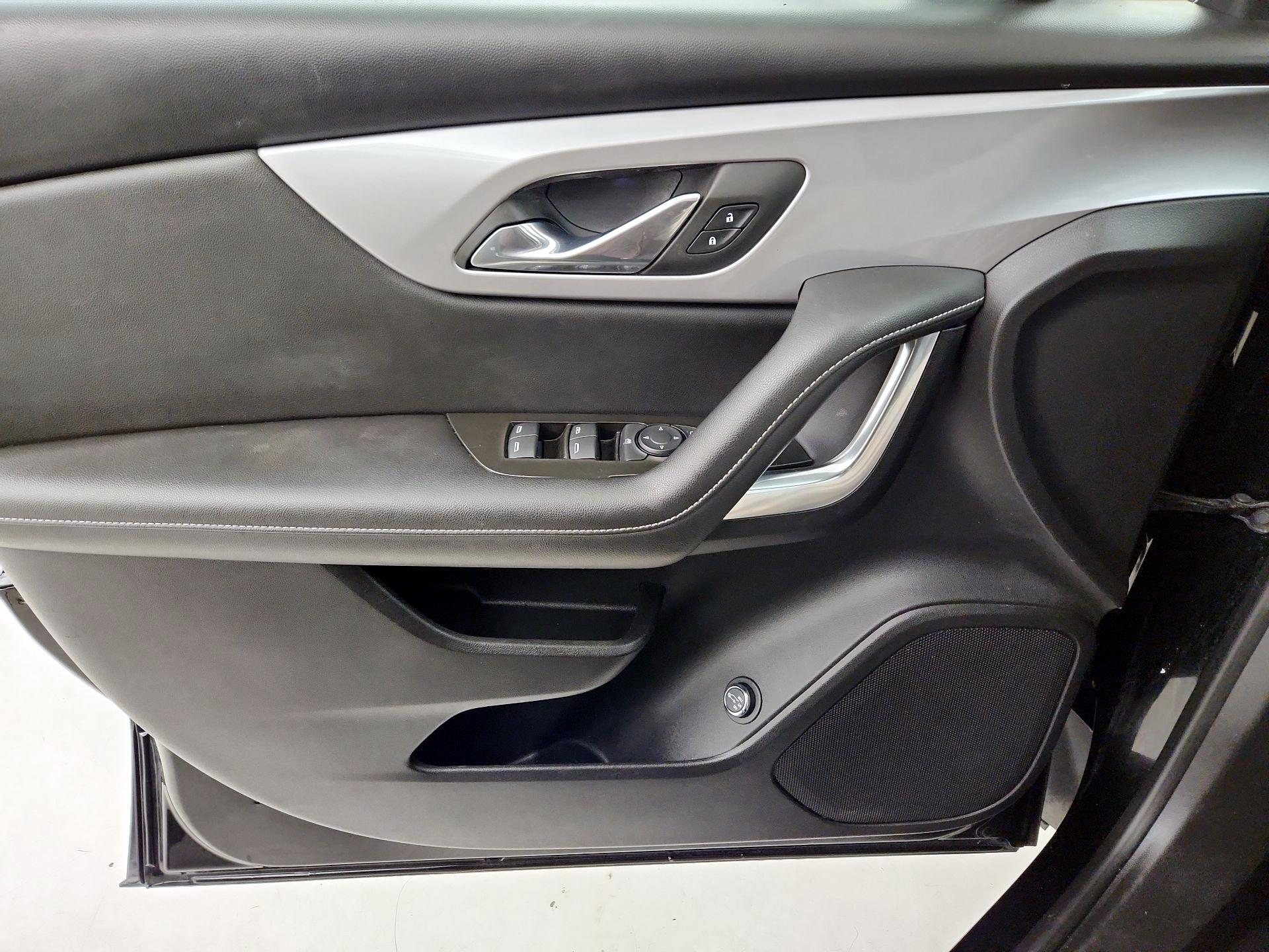 Thumbnail: 2023 Chevrolet Blazer - 12