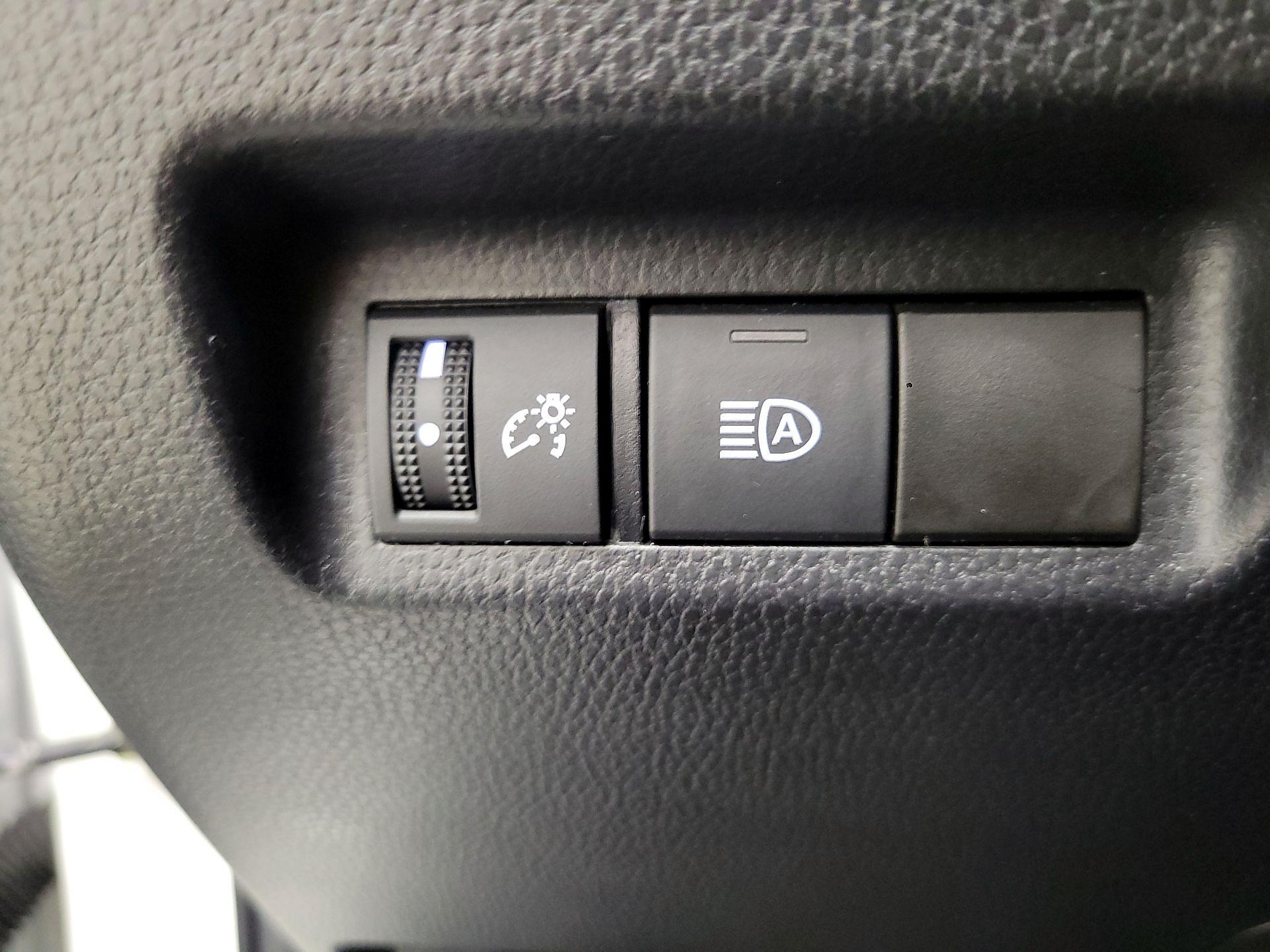 Thumbnail: 2023 Toyota RAV4 - 13