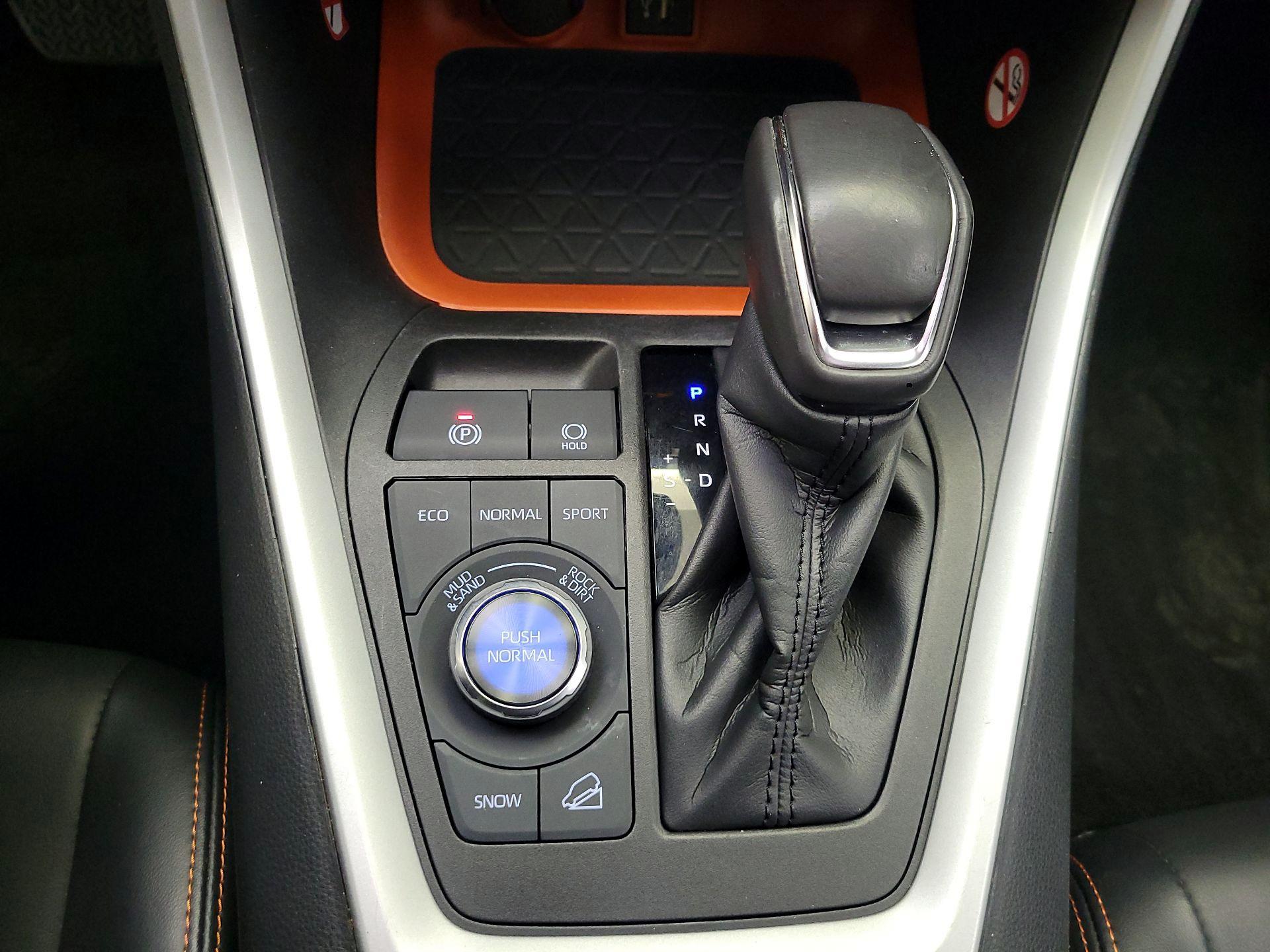 Thumbnail: 2023 Toyota RAV4 - 17