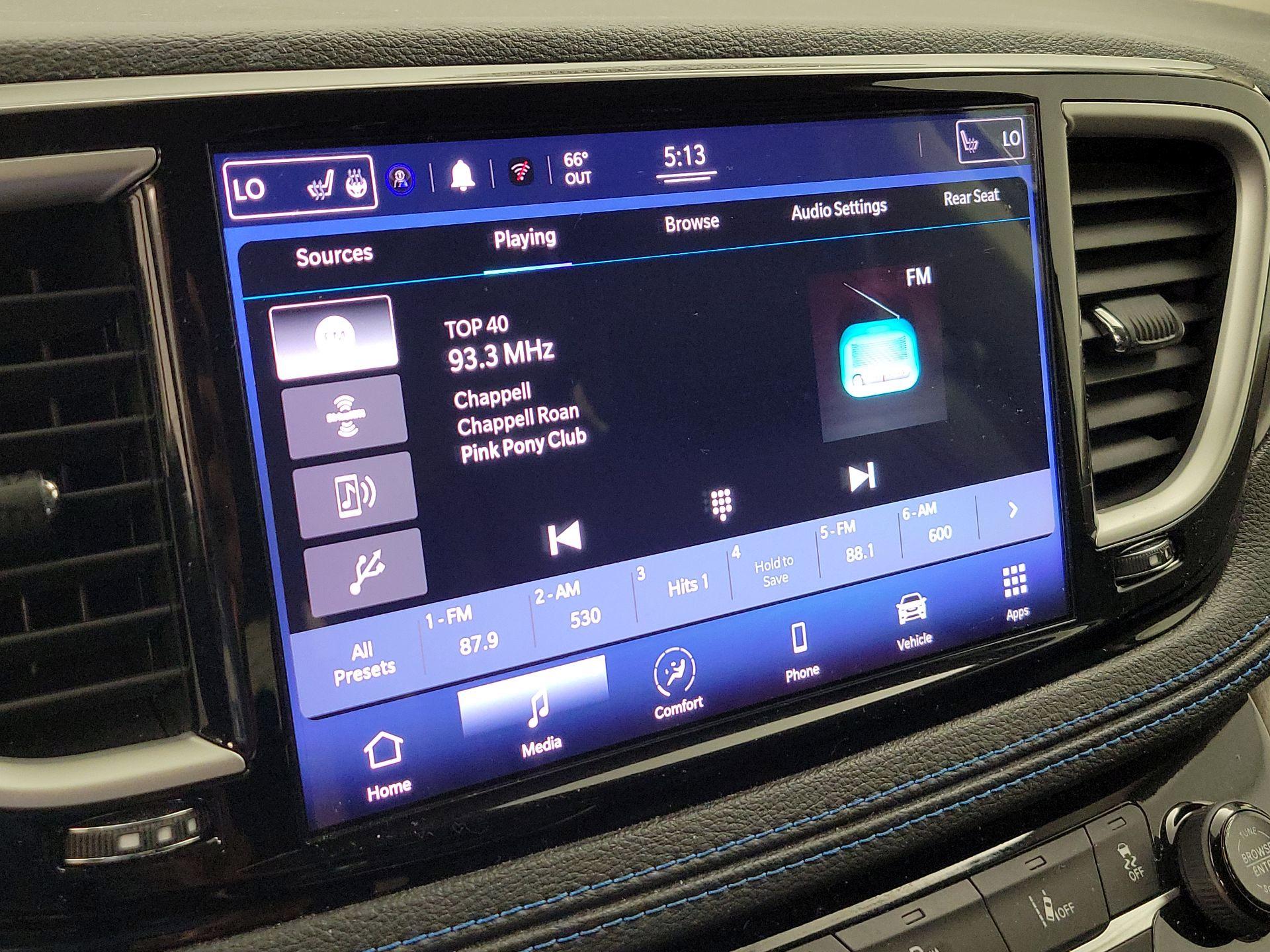 Thumbnail: 2021 Chrysler Pacifica - 15