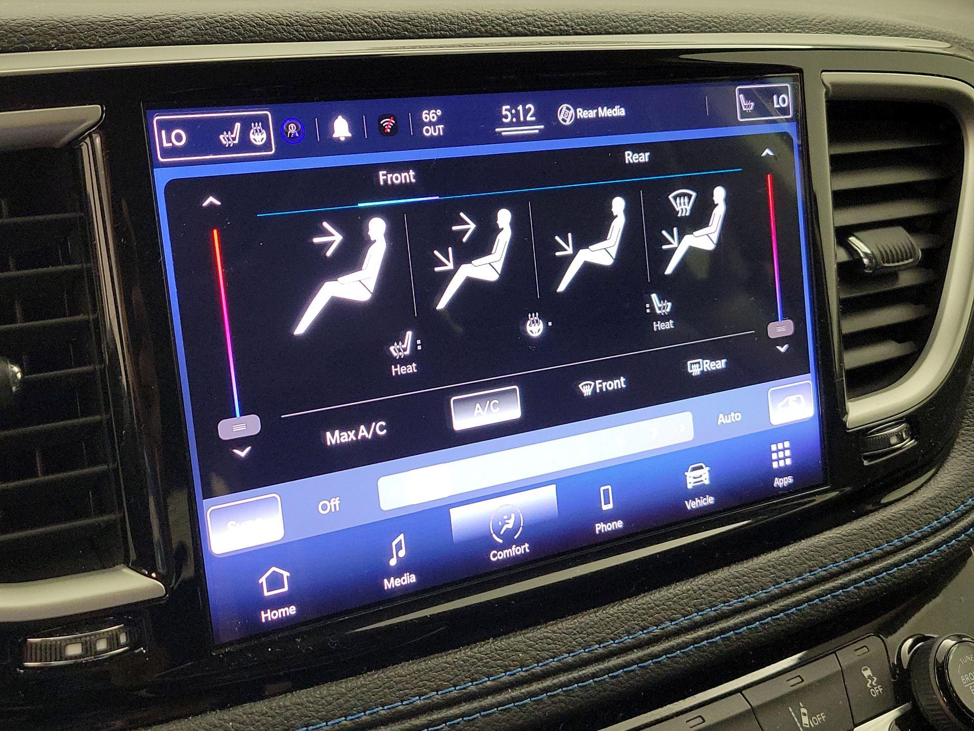 Thumbnail: 2021 Chrysler Pacifica - 16