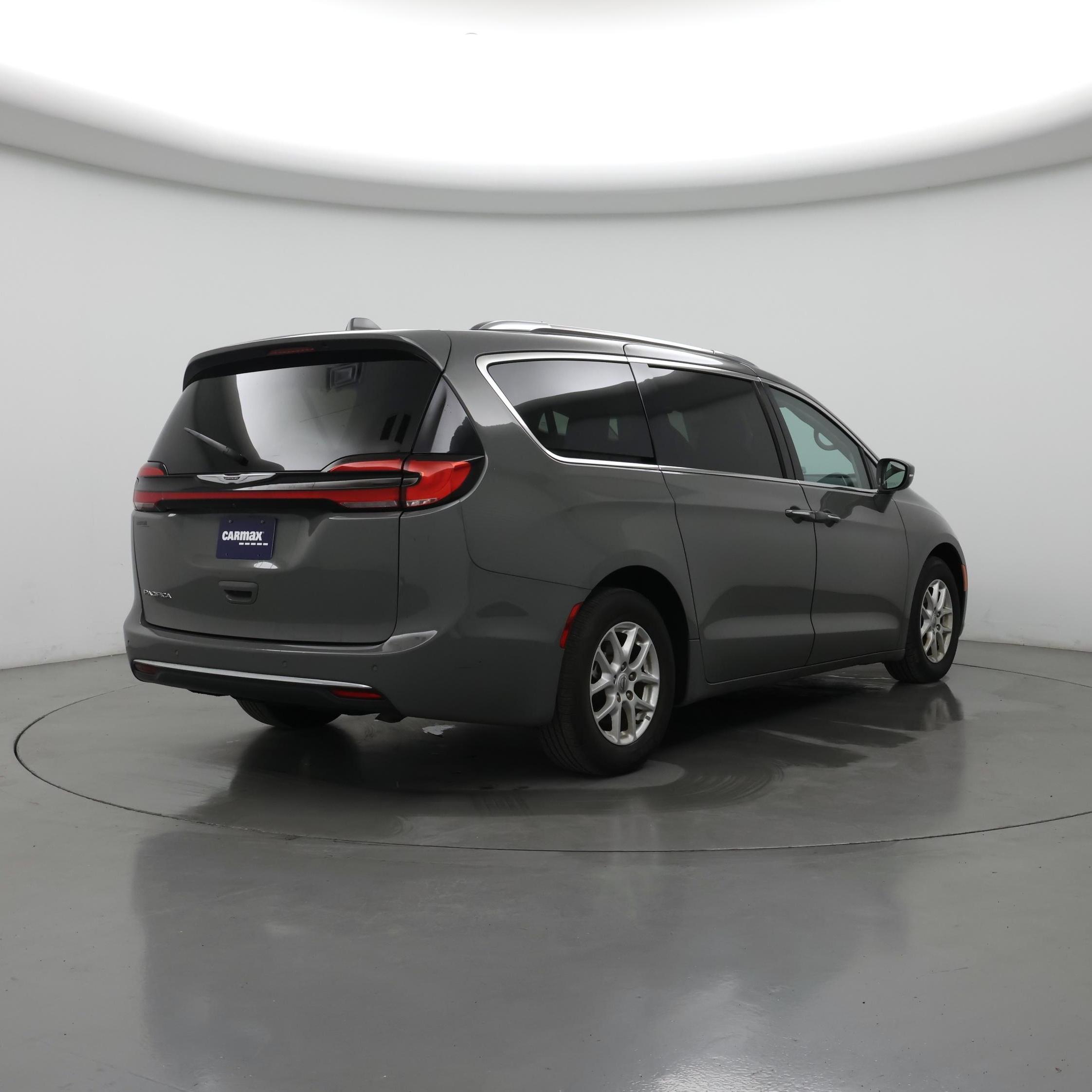 Thumbnail: 2021 Chrysler Pacifica - 8