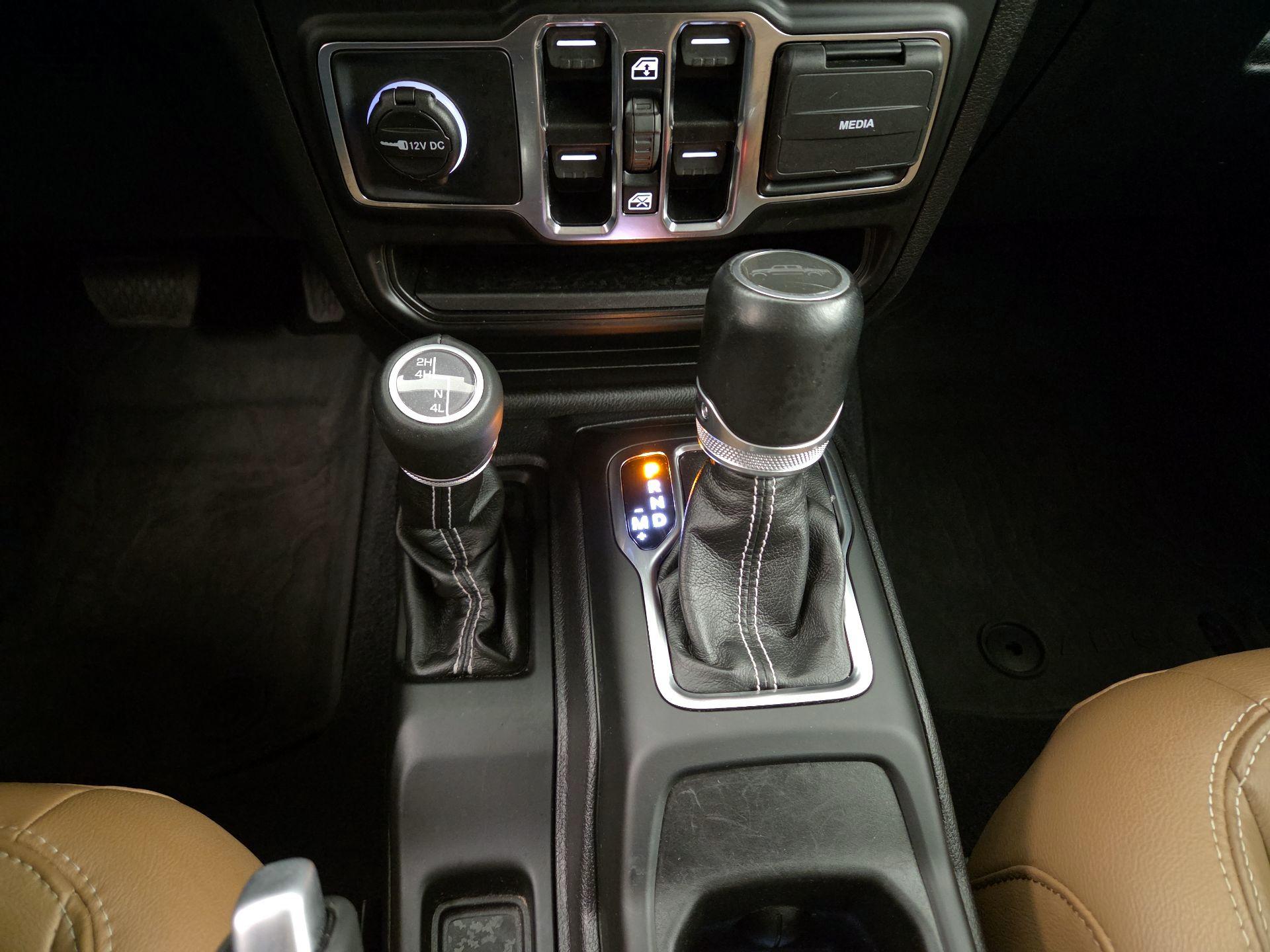 Thumbnail: 2021 Jeep Gladiator - 18