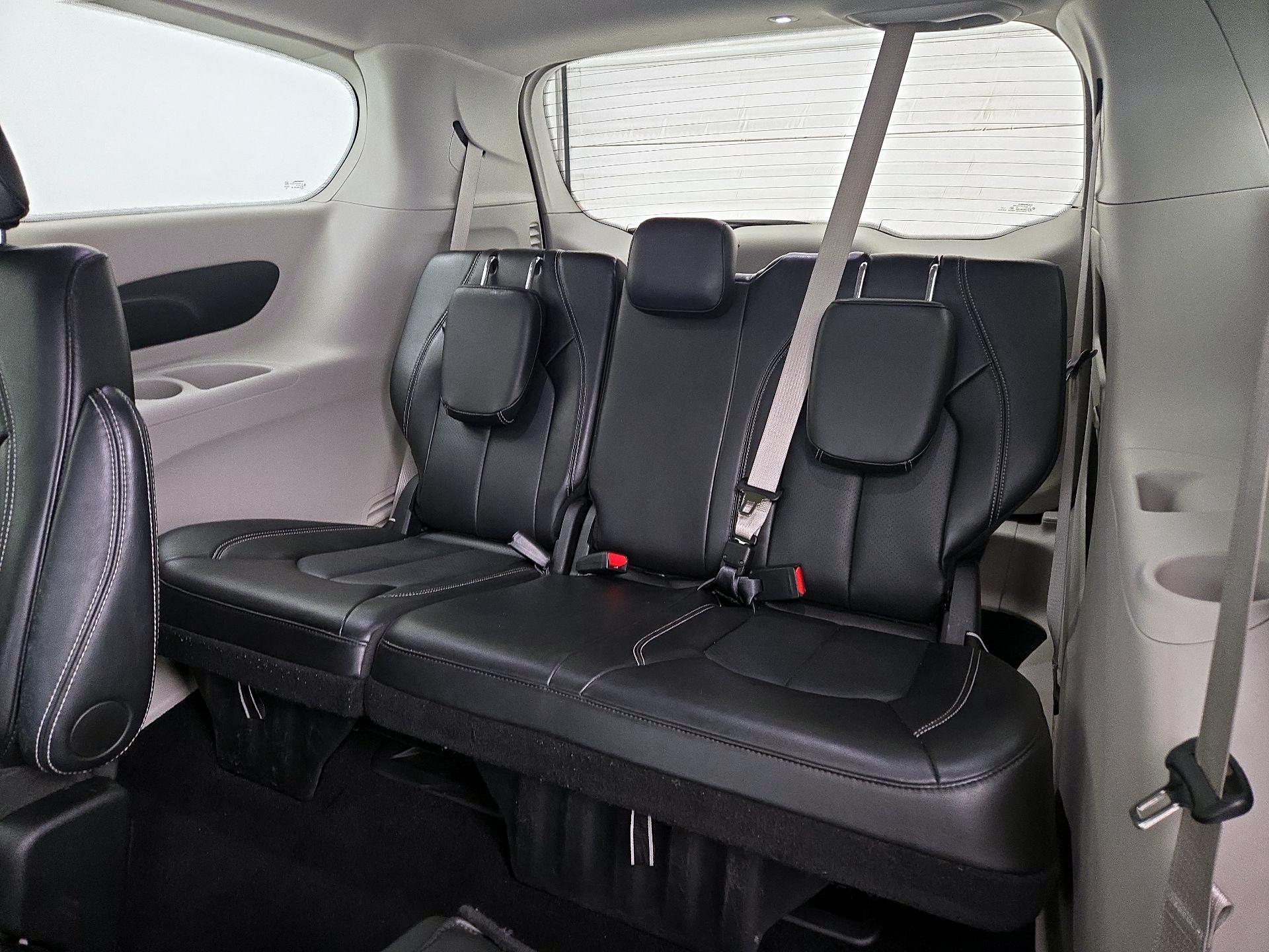 Thumbnail: 2024 Chrysler Pacifica - 19