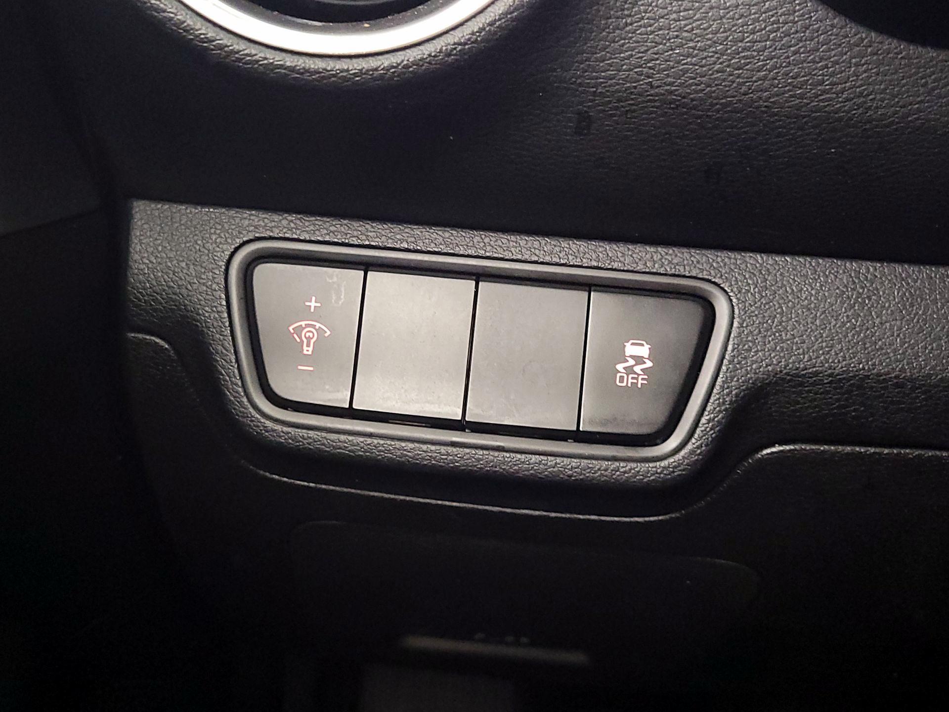 Thumbnail: 2023 Kia Forte - 13