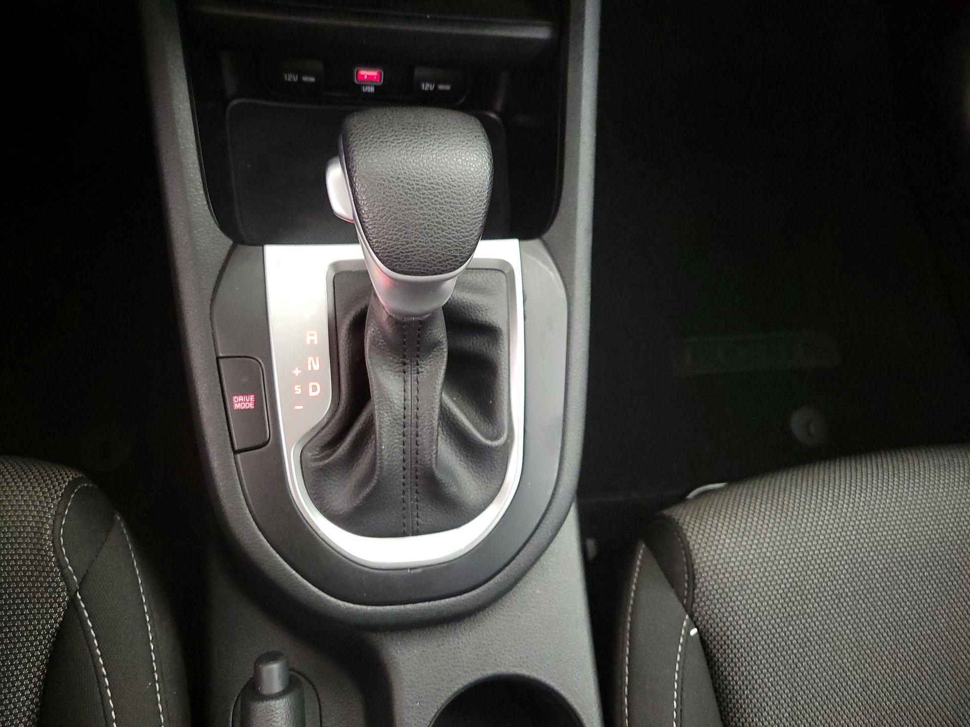 Thumbnail: 2023 Kia Forte - 17