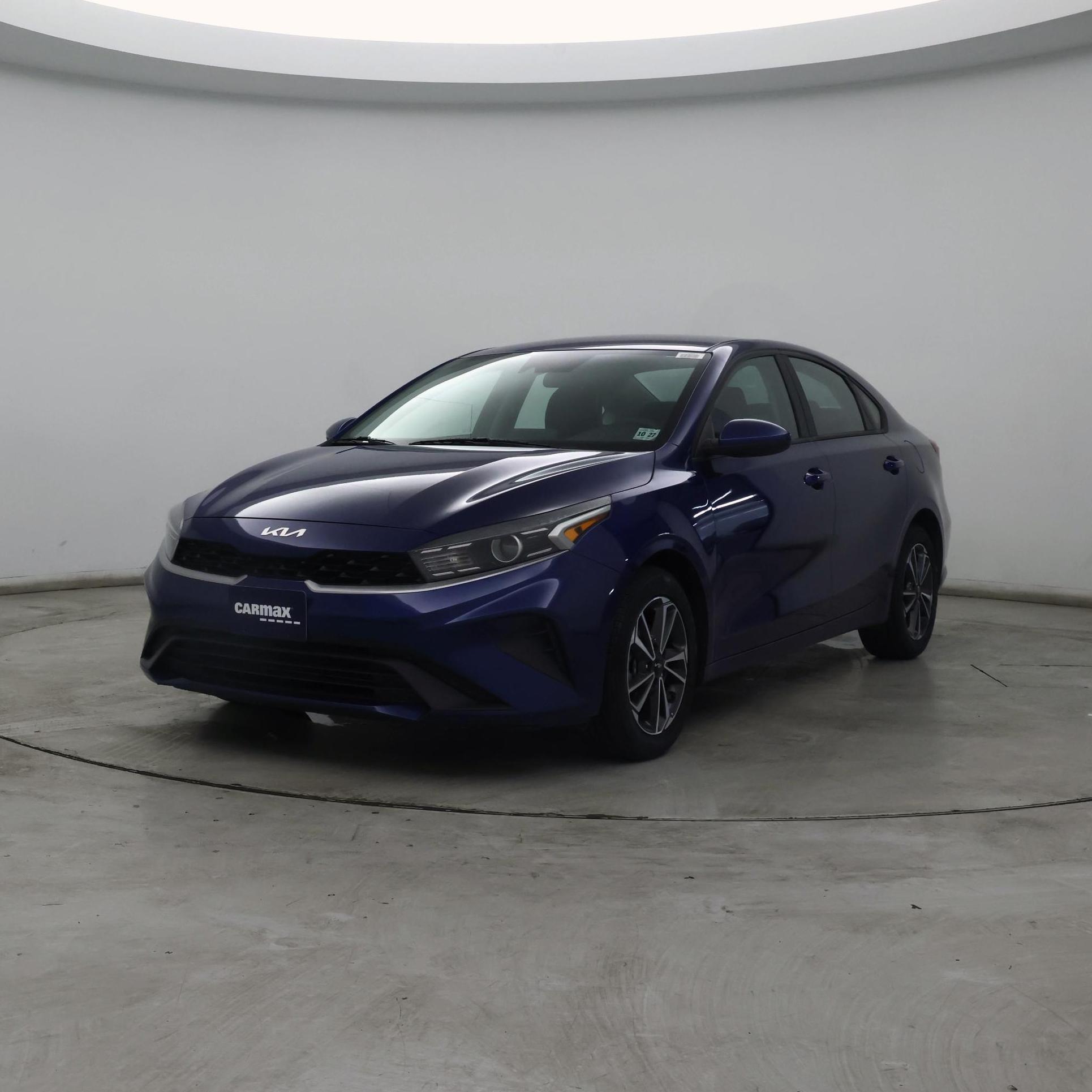 Thumbnail: 2023 Kia Forte - 4