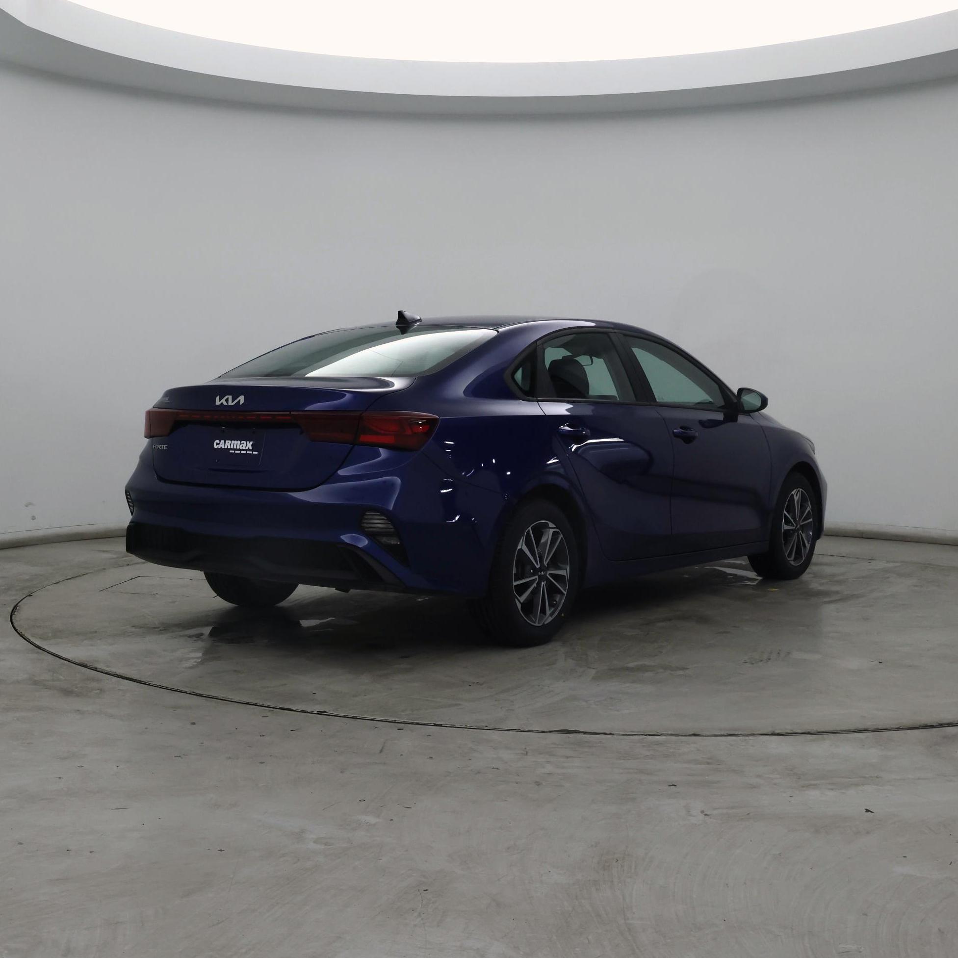 Thumbnail: 2023 Kia Forte - 8