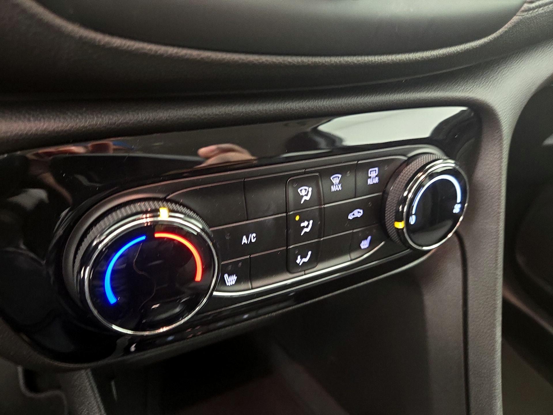 Thumbnail: 2022 Buick Encore GX - 16