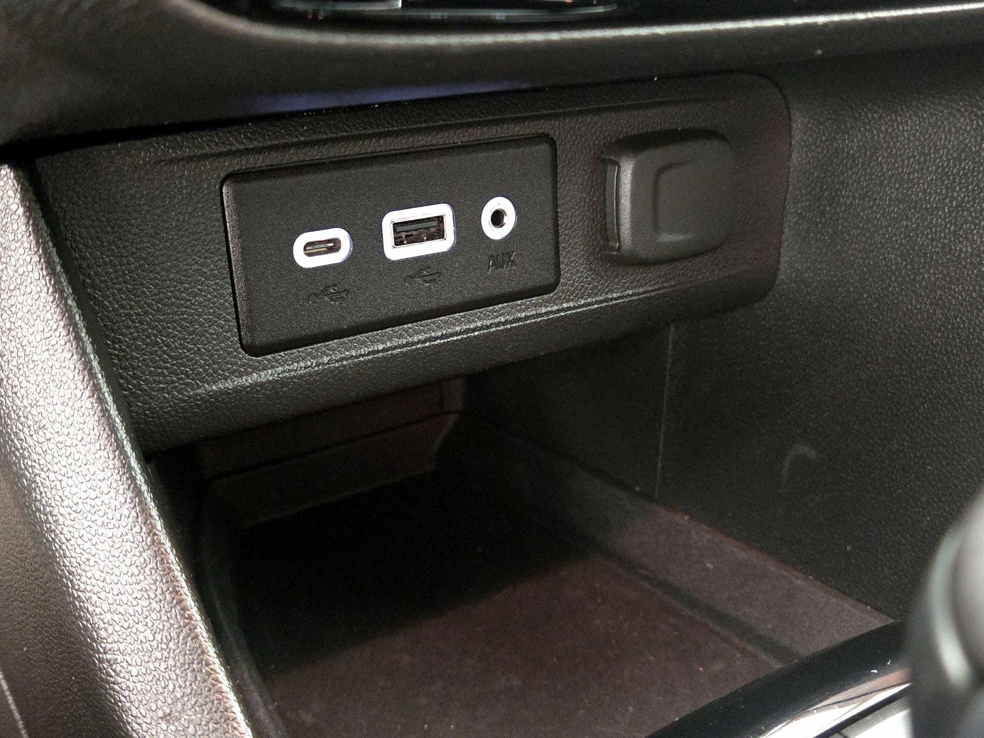 Thumbnail: 2022 Buick Encore GX - 18