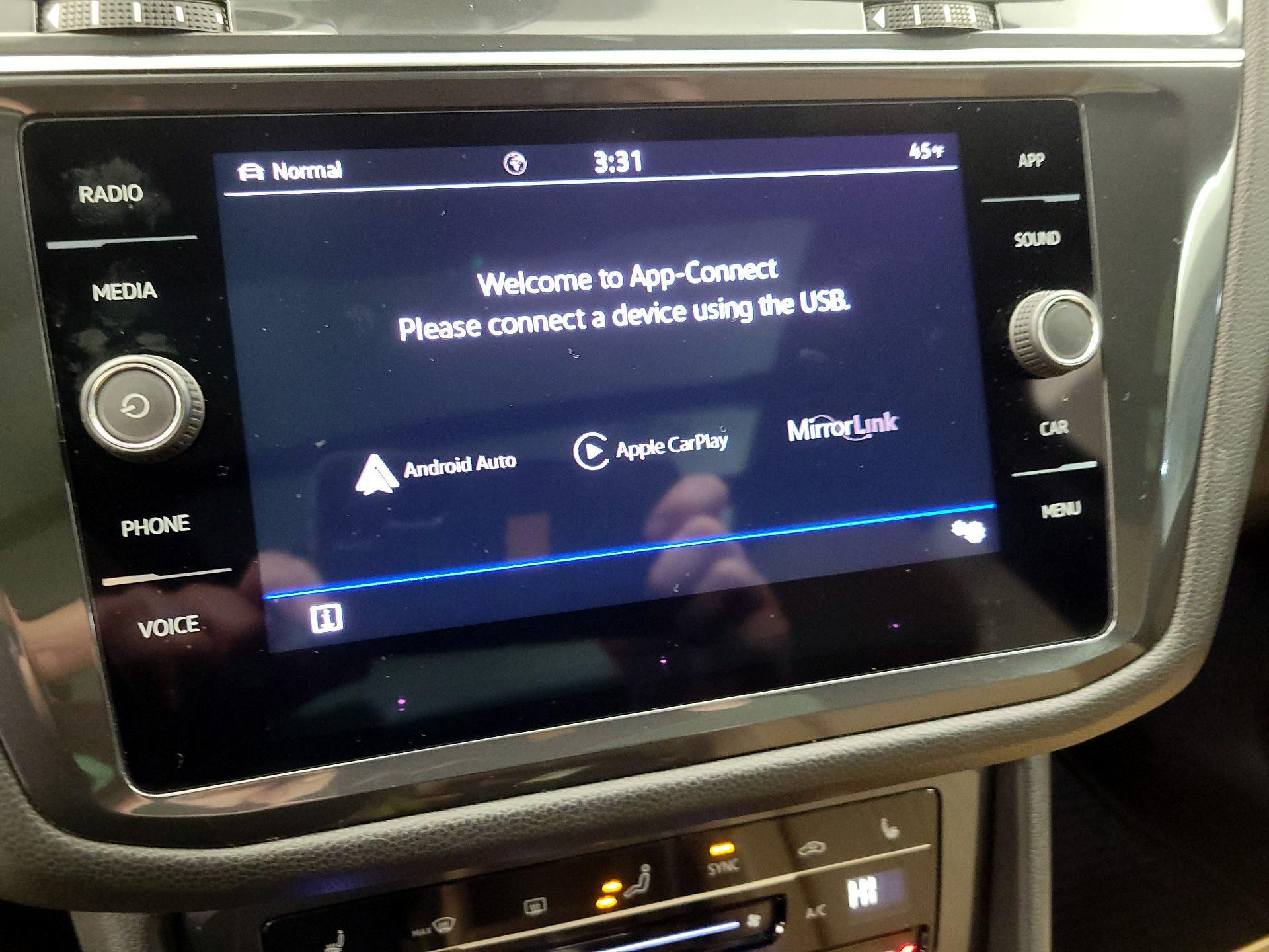 Thumbnail: 2022 Volkswagen Tiguan - 14