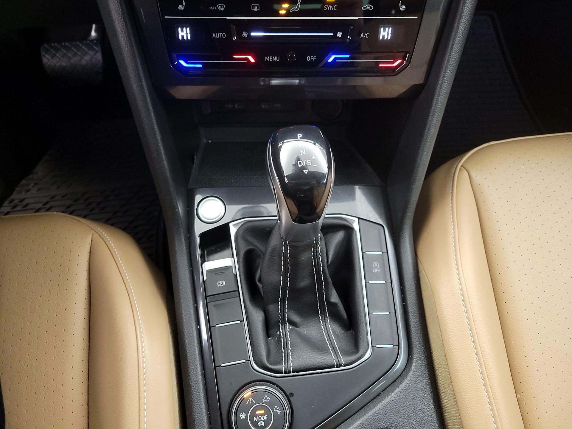 Thumbnail: 2022 Volkswagen Tiguan - 18