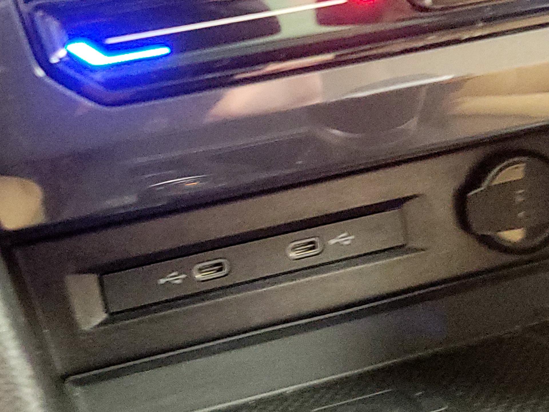 Thumbnail: 2022 Volkswagen Tiguan - 19