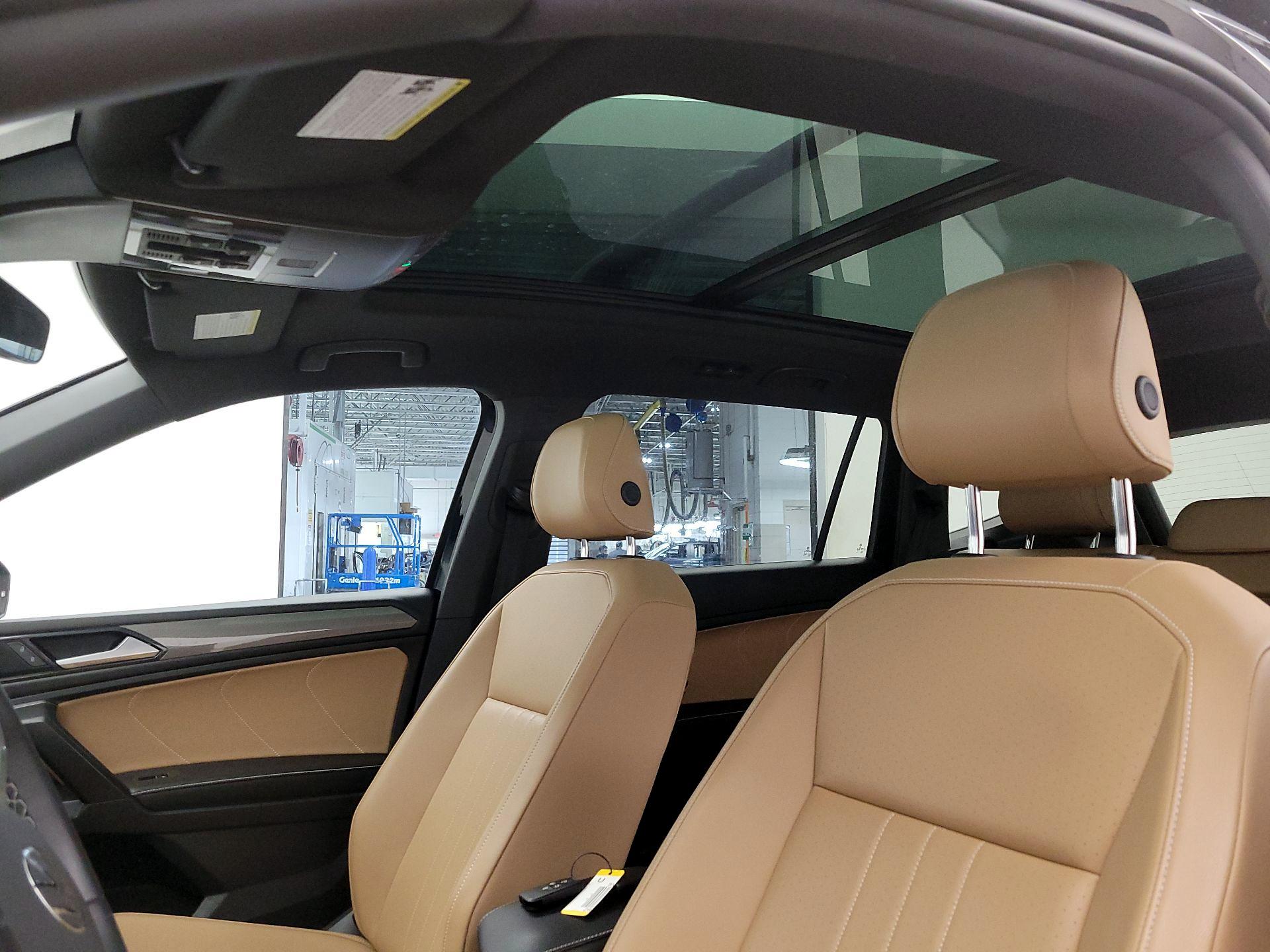 Thumbnail: 2022 Volkswagen Tiguan - 20