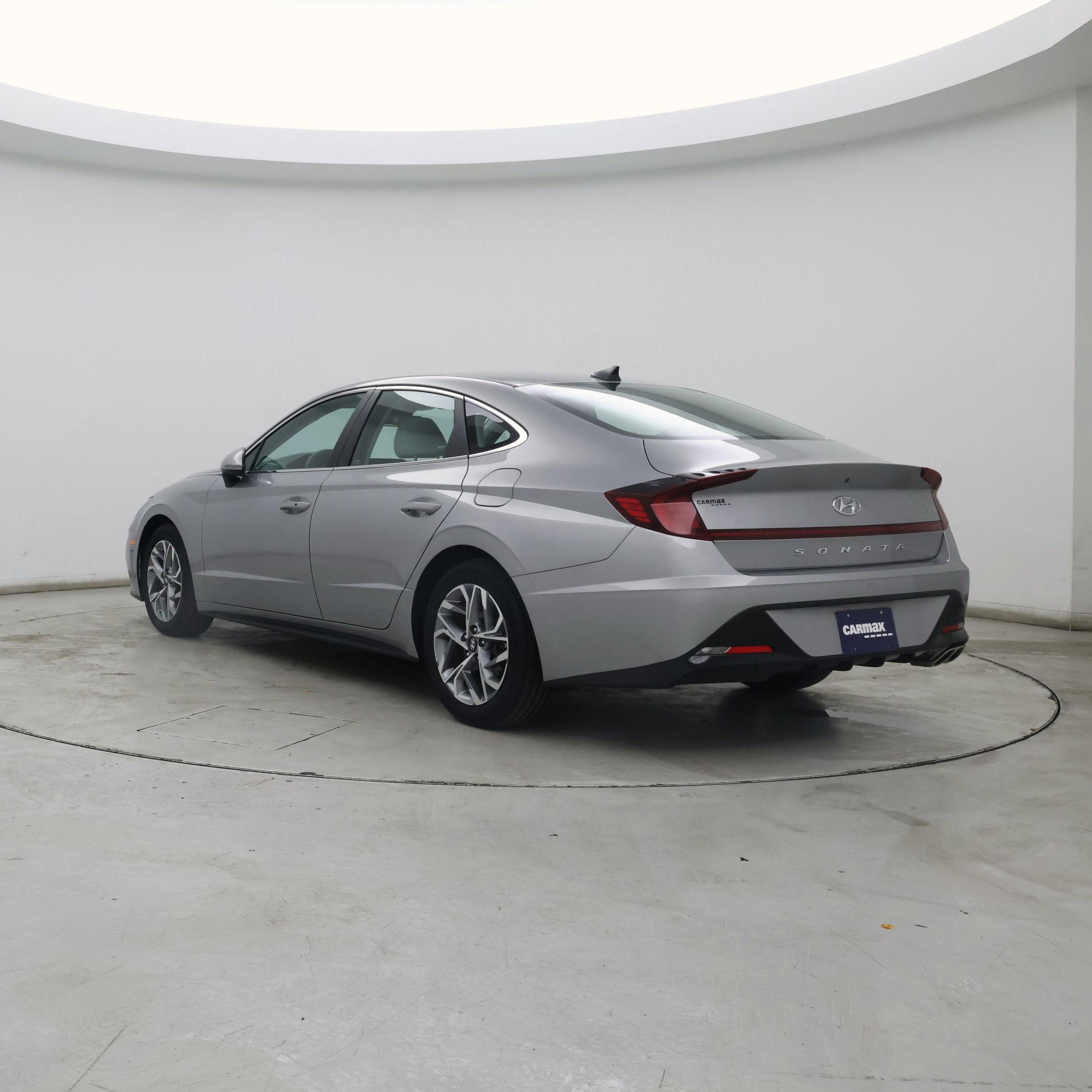 Thumbnail: 2023 Hyundai Sonata - 2