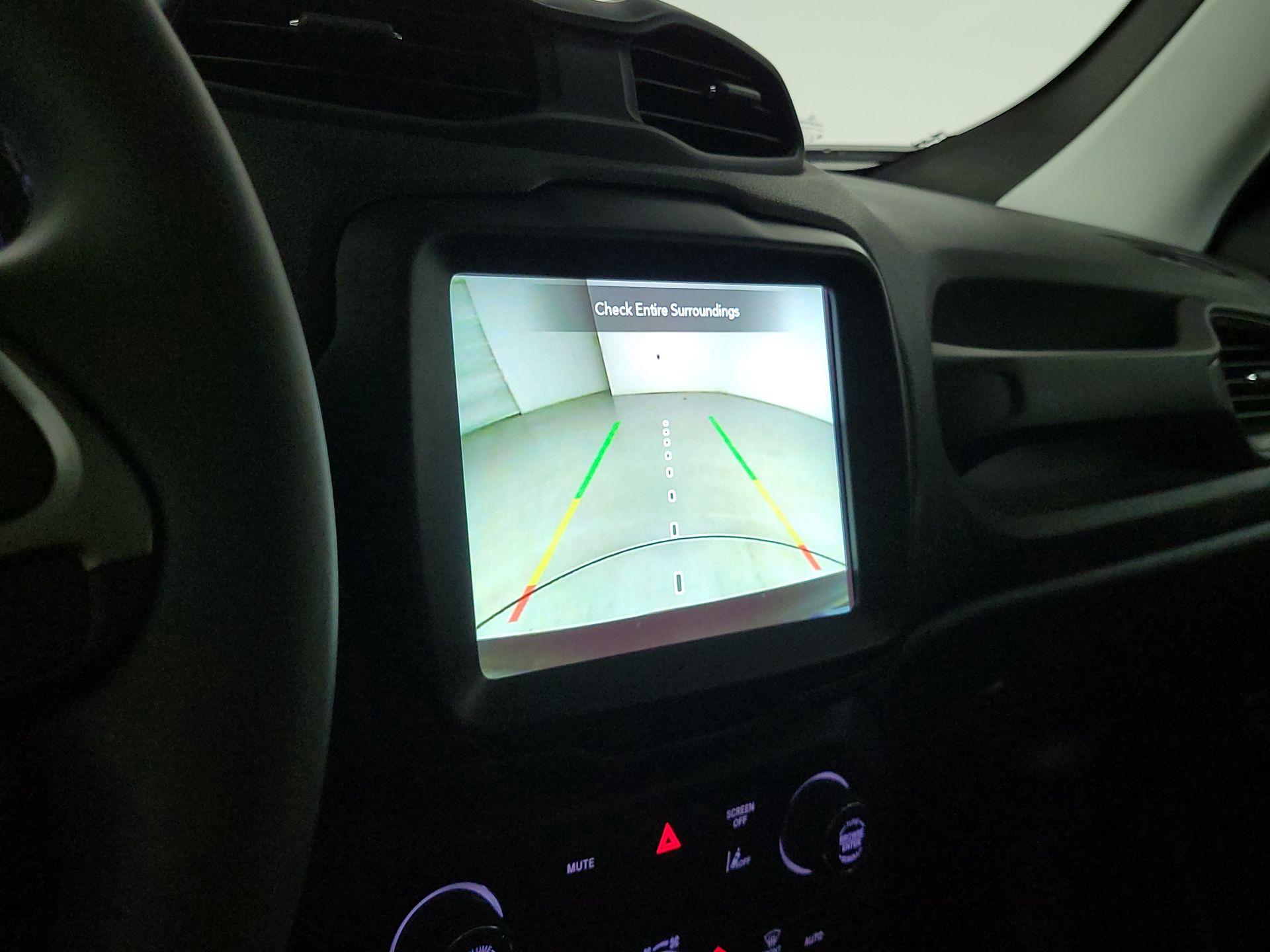 Thumbnail: 2022 Jeep Renegade - 15