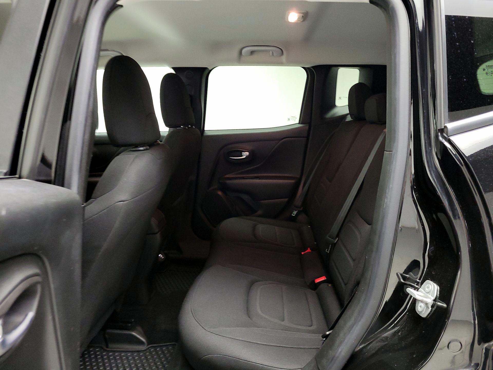 Thumbnail: 2022 Jeep Renegade - 20