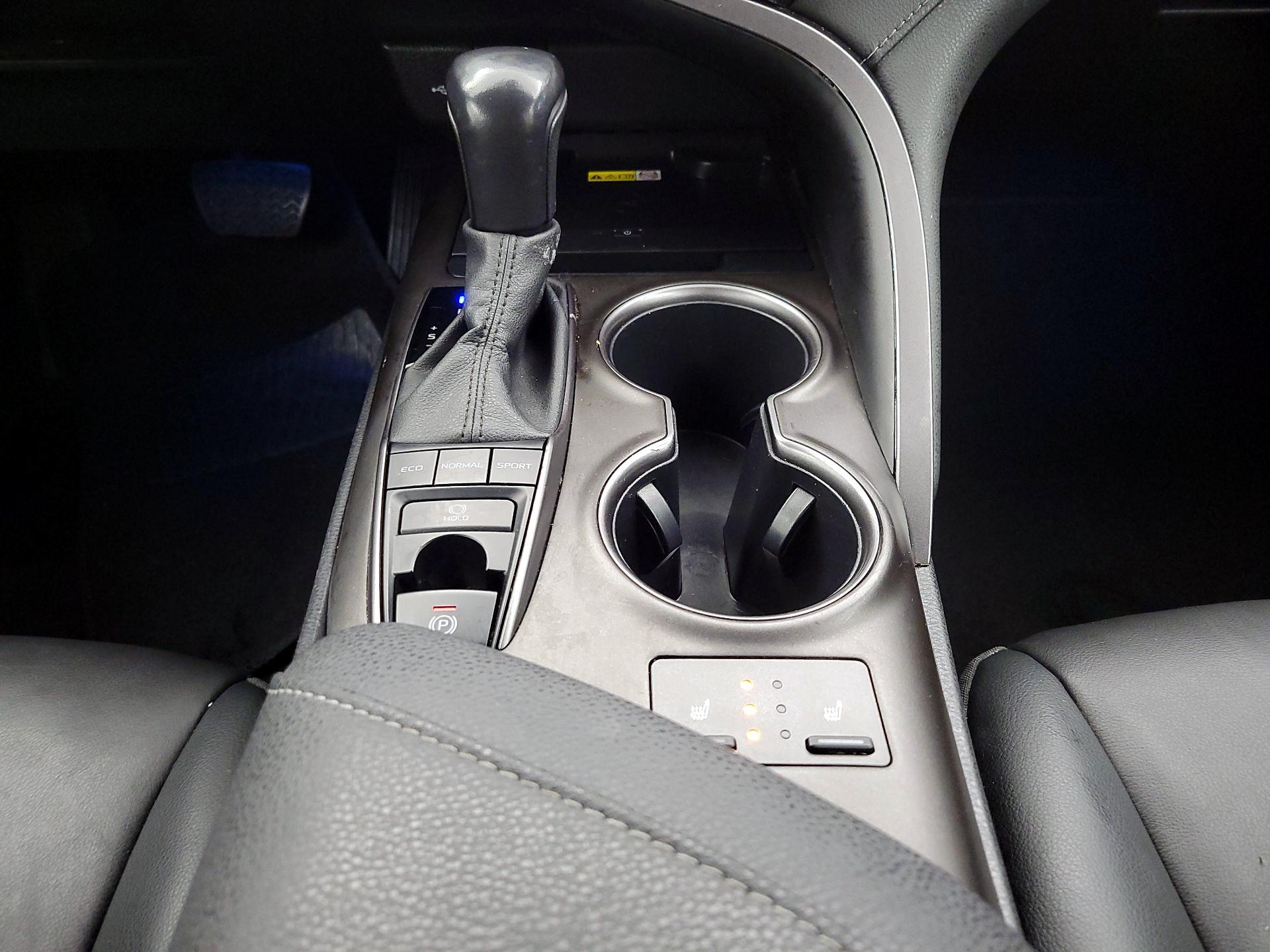 Thumbnail: 2023 Toyota Camry - 17