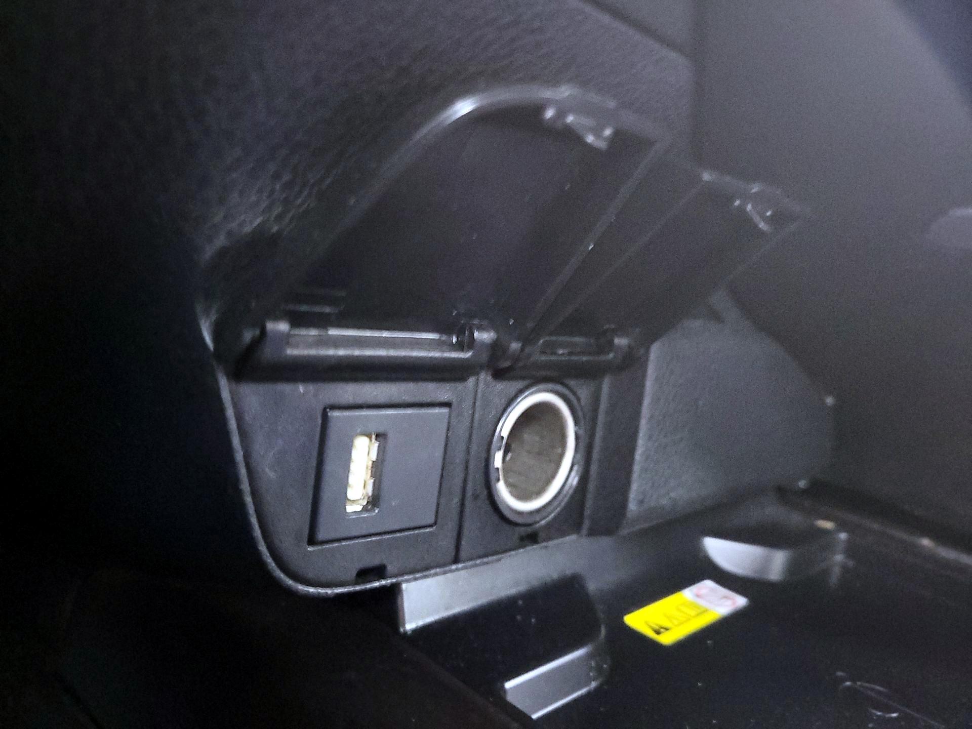 Thumbnail: 2023 Toyota Camry - 18