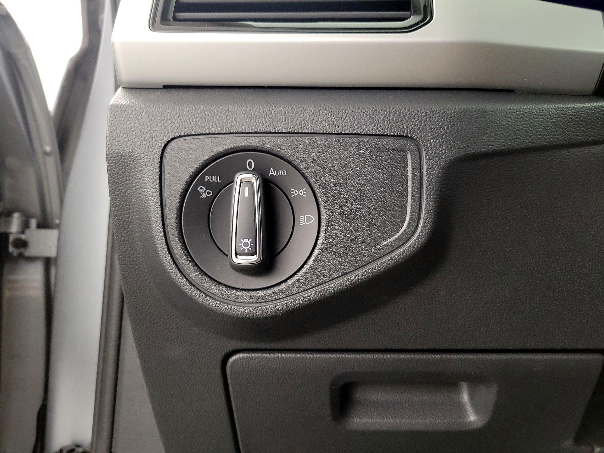 Thumbnail: 2022 Volkswagen Atlas - 13