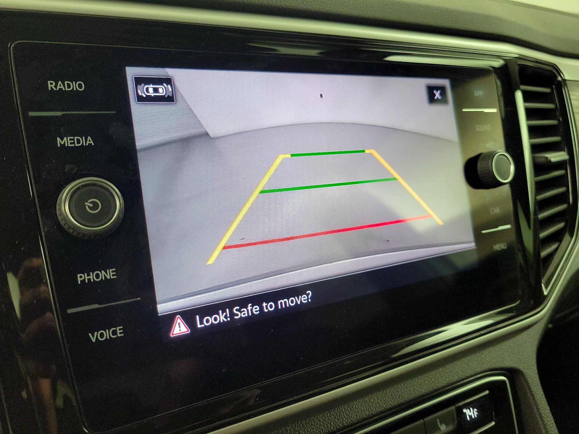 Thumbnail: 2022 Volkswagen Atlas - 14