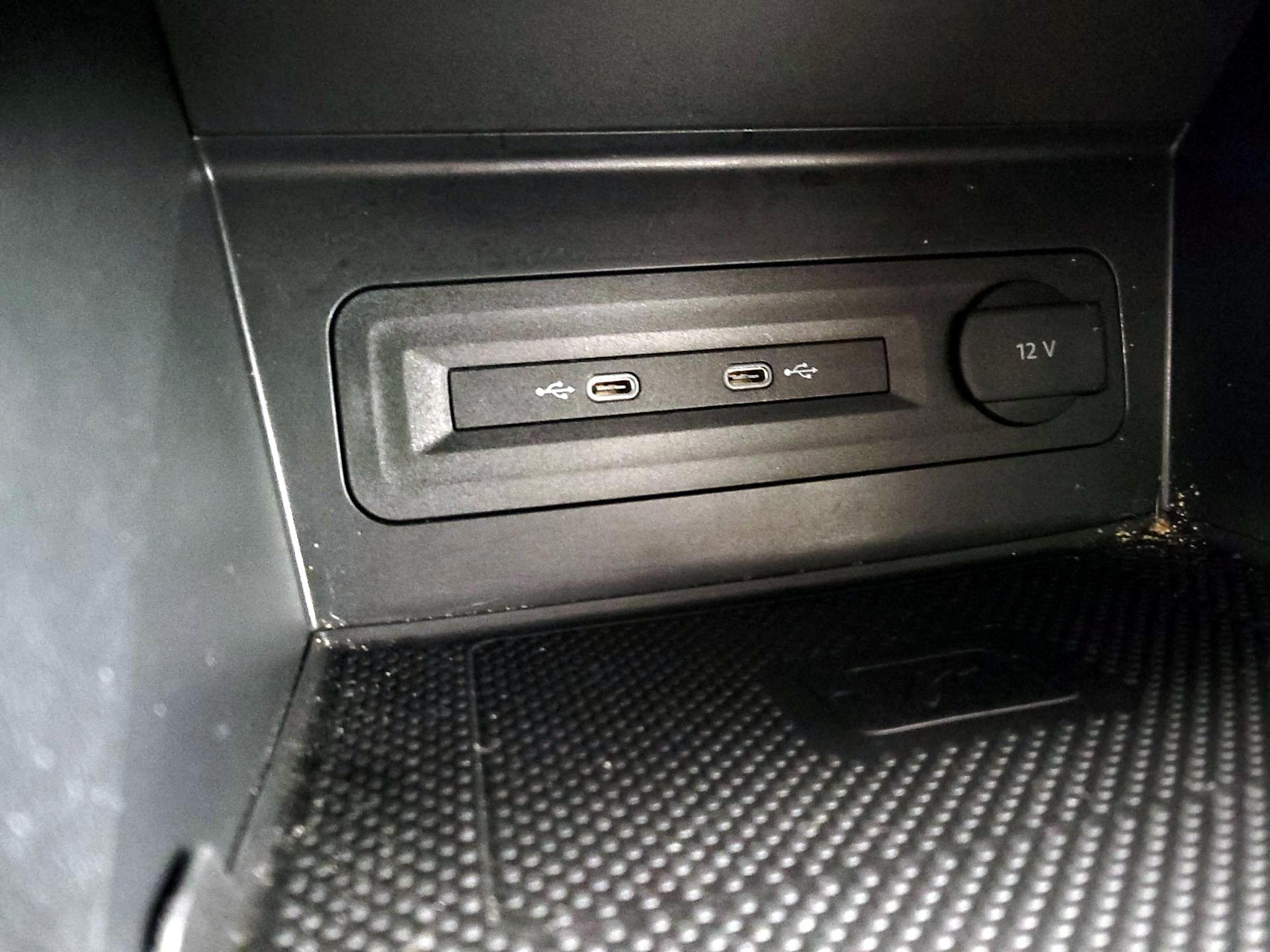 Thumbnail: 2022 Volkswagen Atlas - 18