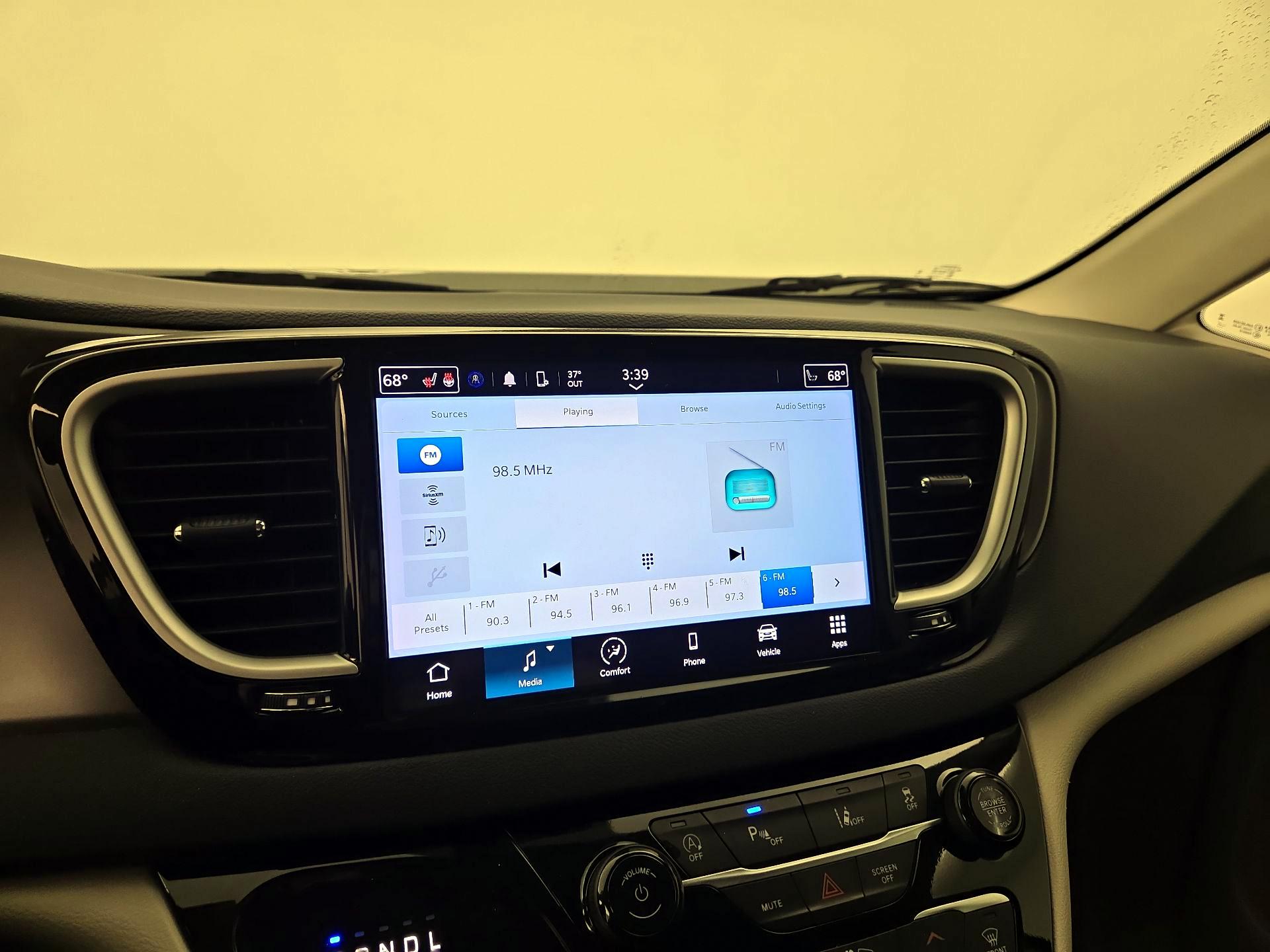 Thumbnail: 2024 Chrysler Pacifica - 15