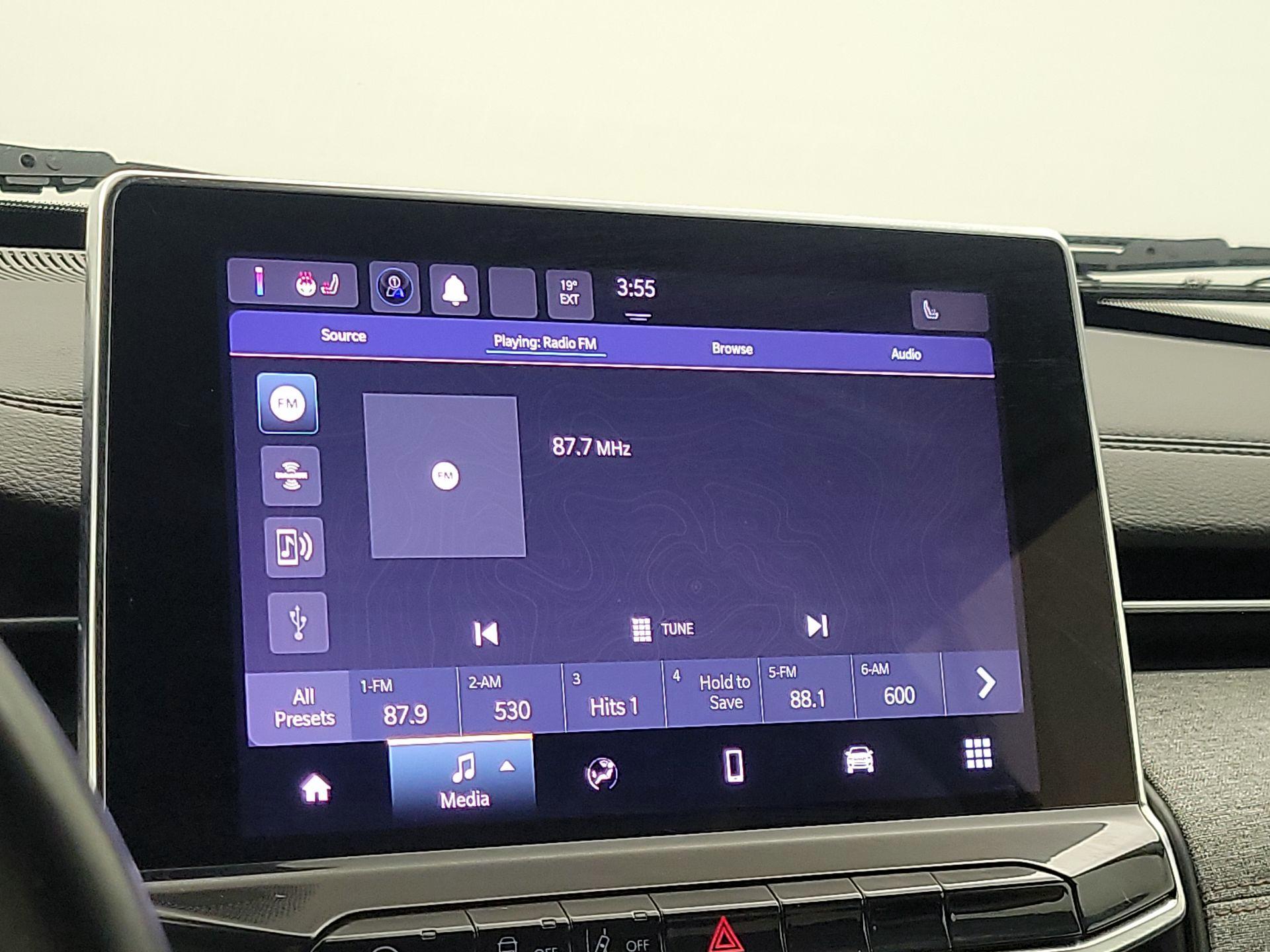 Thumbnail: 2022 Jeep Compass - 15