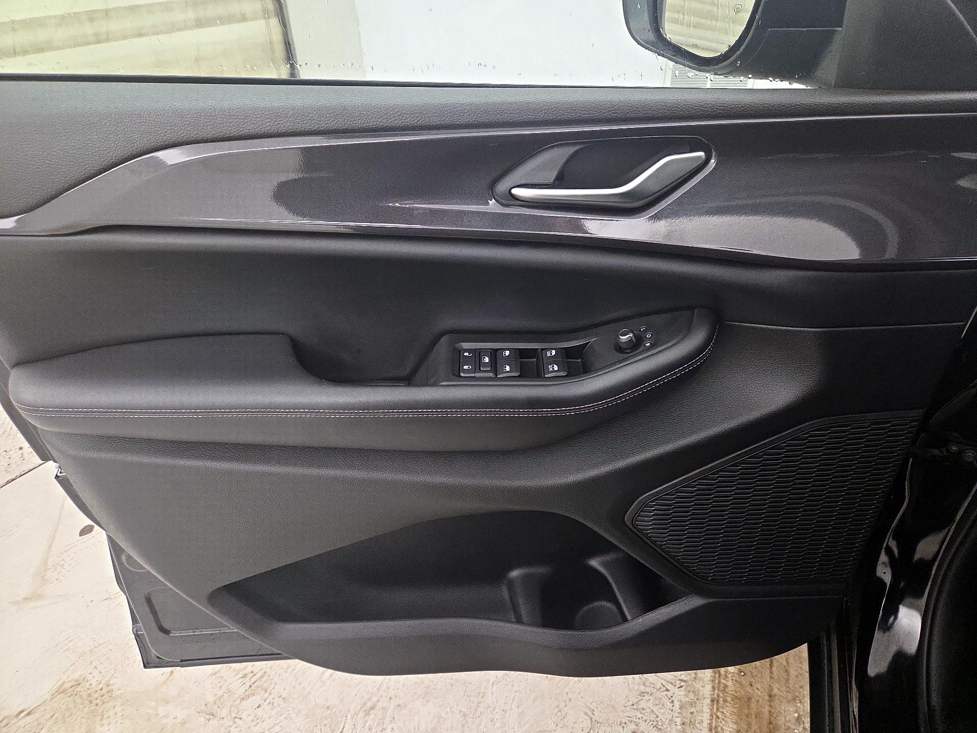 Thumbnail: 2023 Jeep Grand Cherokee - 12