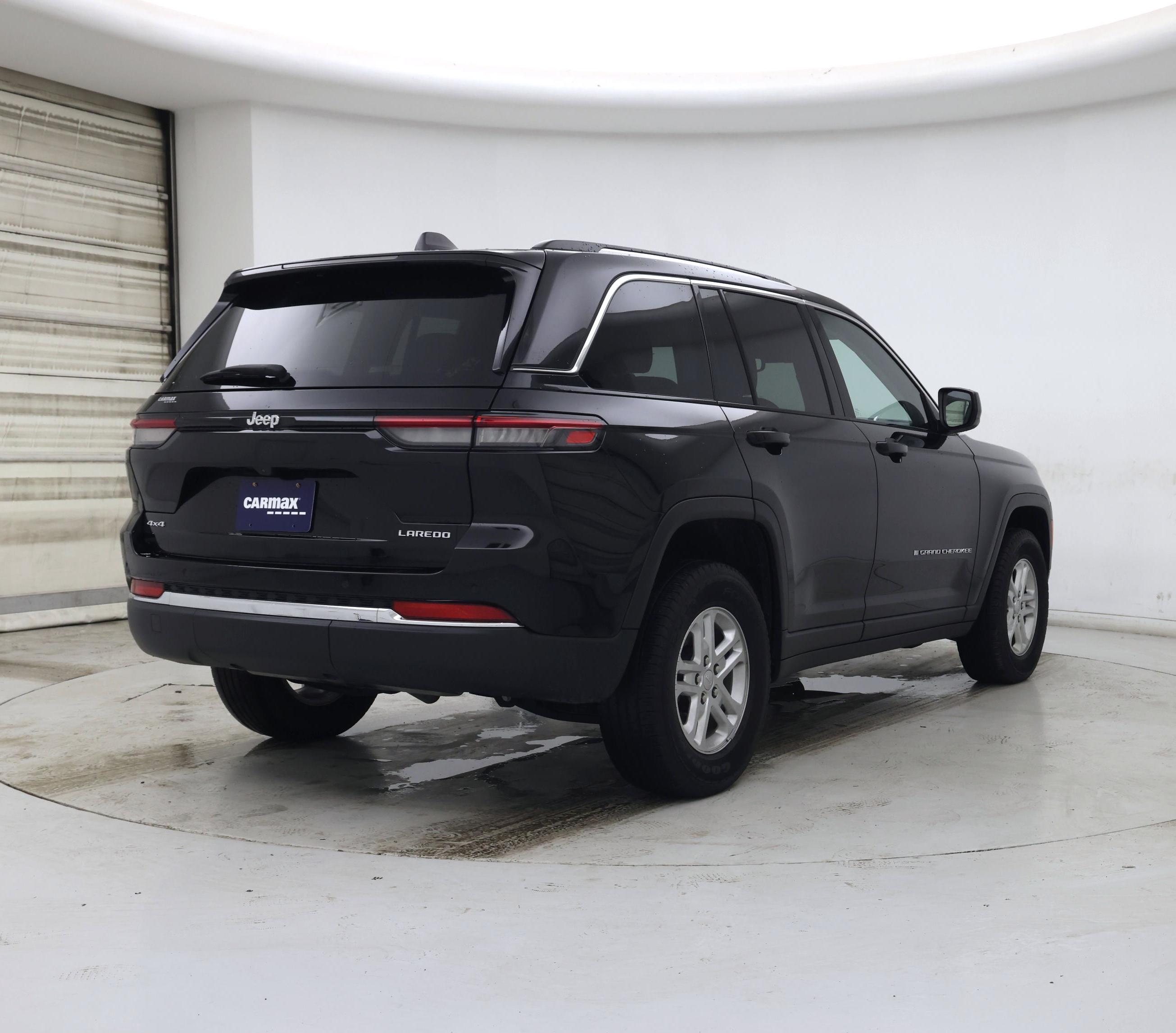 Thumbnail: 2023 Jeep Grand Cherokee - 8