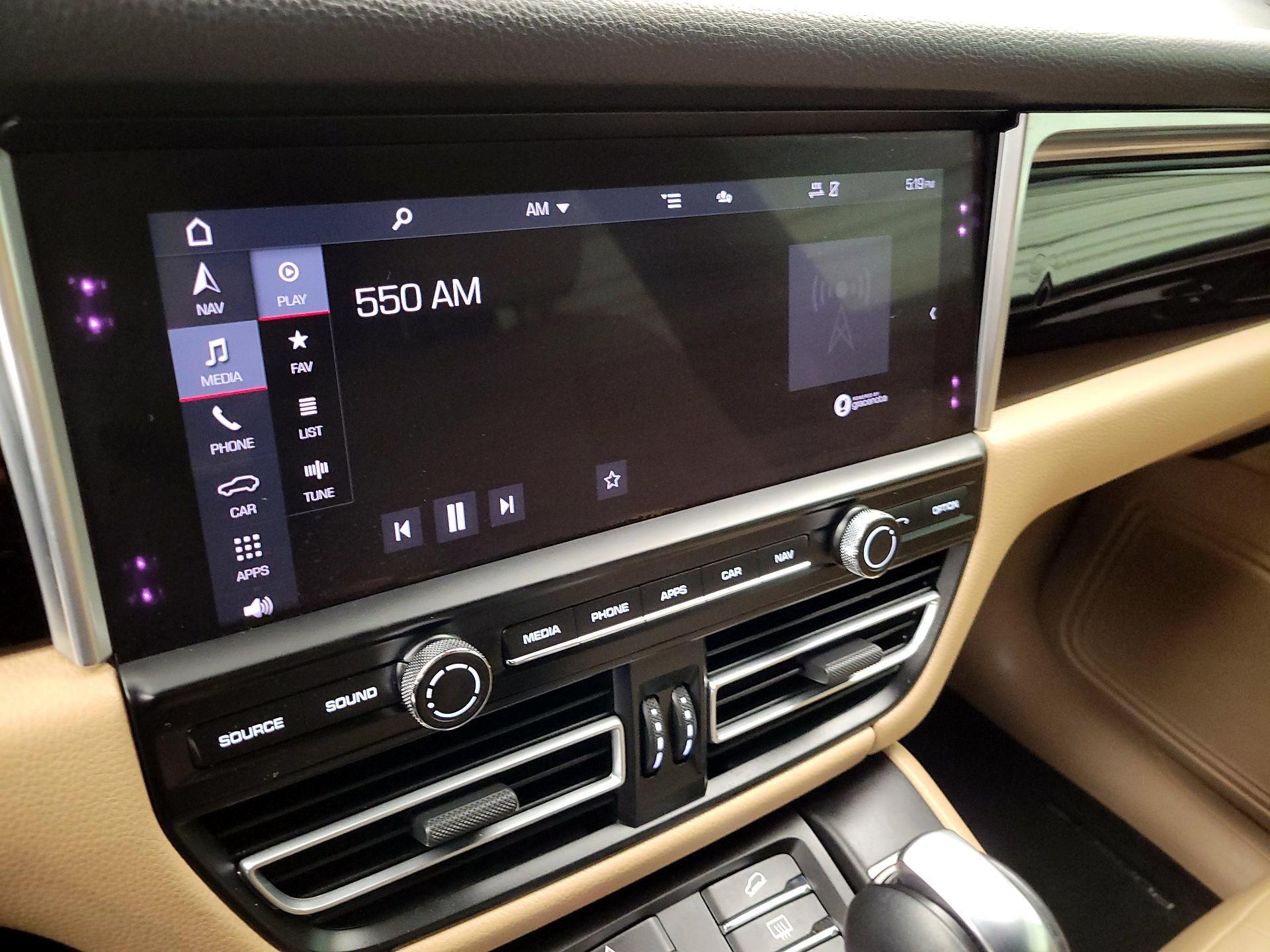 Thumbnail: 2021 Porsche Macan - 16