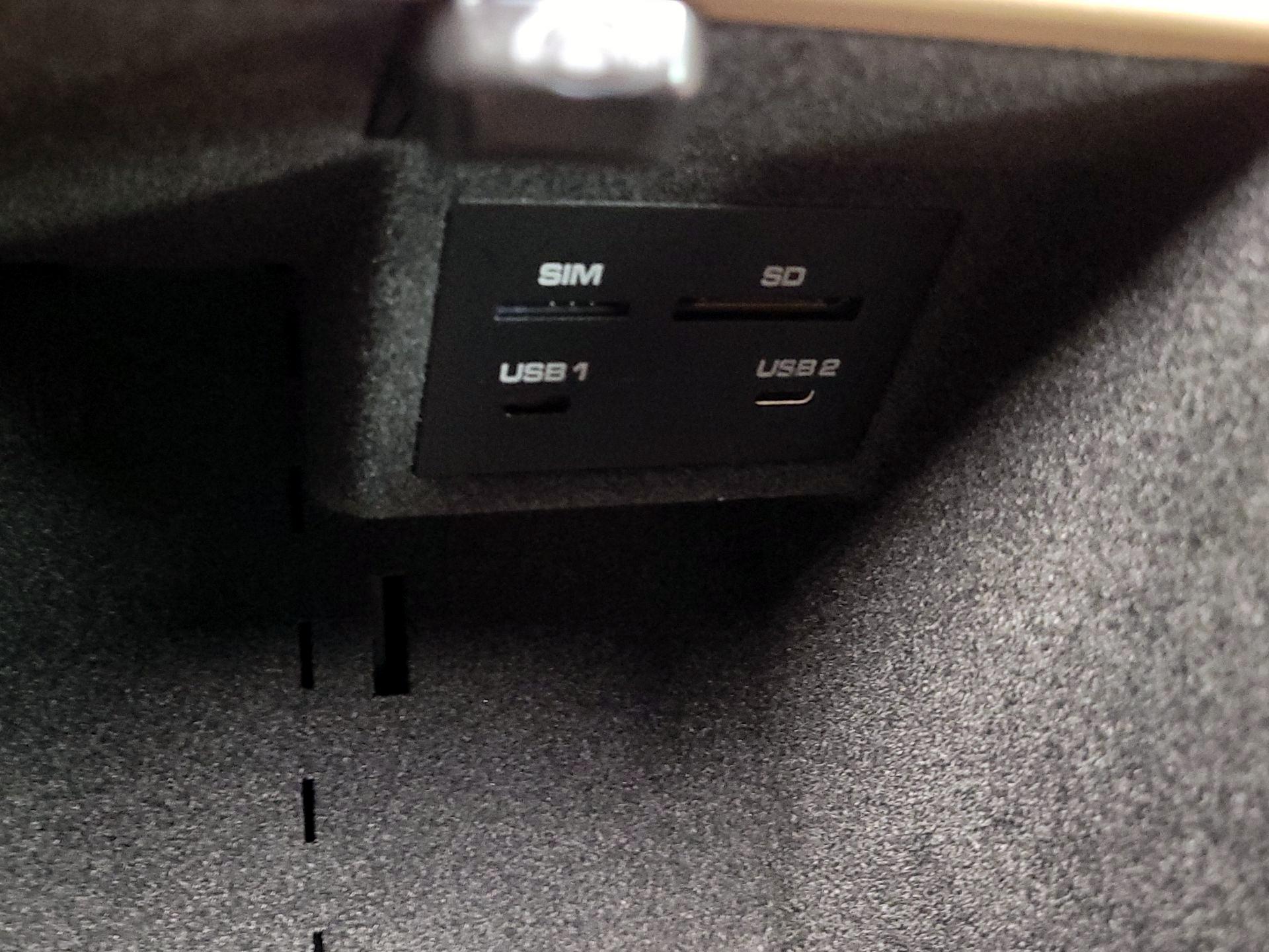 Thumbnail: 2021 Porsche Macan - 19