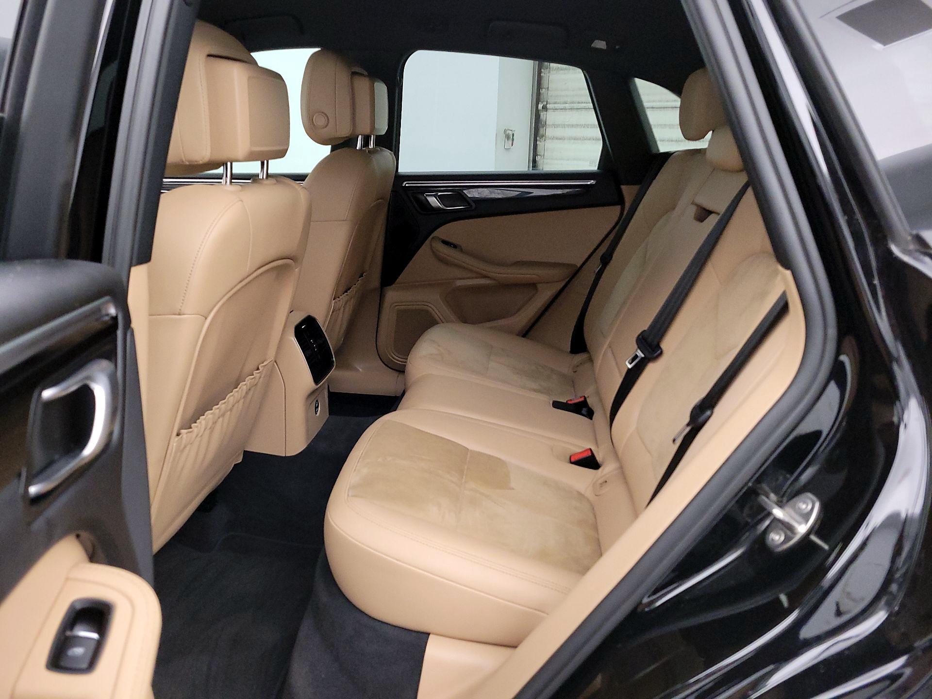 Thumbnail: 2021 Porsche Macan - 20