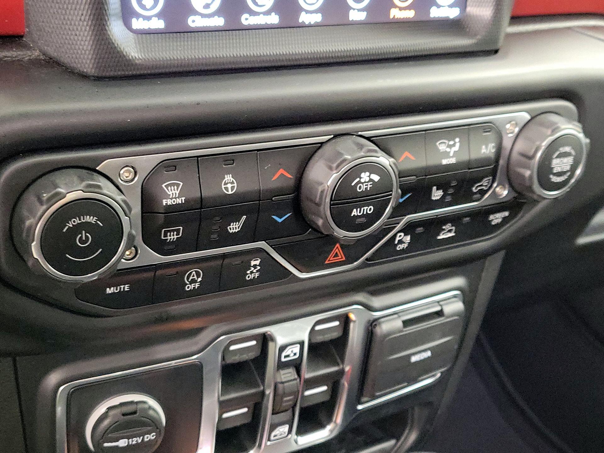 Thumbnail: 2023 Jeep Wrangler - 17