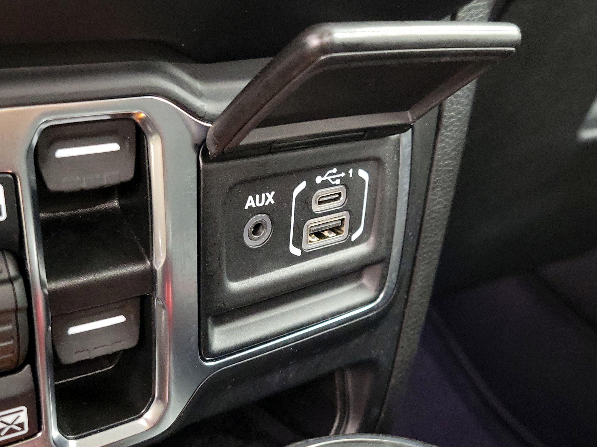 Thumbnail: 2023 Jeep Wrangler - 19