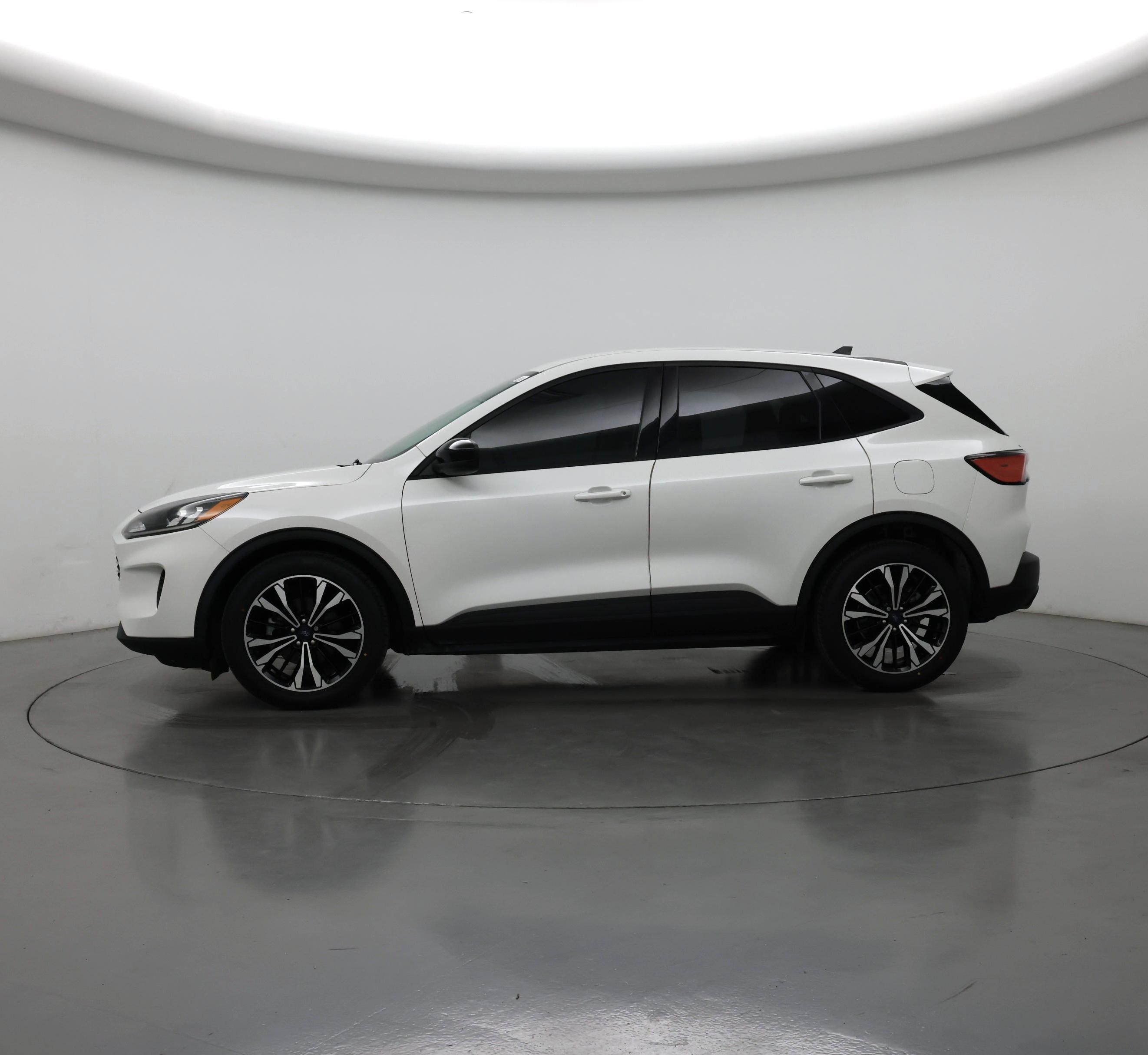 Thumbnail: 2022 Ford Escape - 3