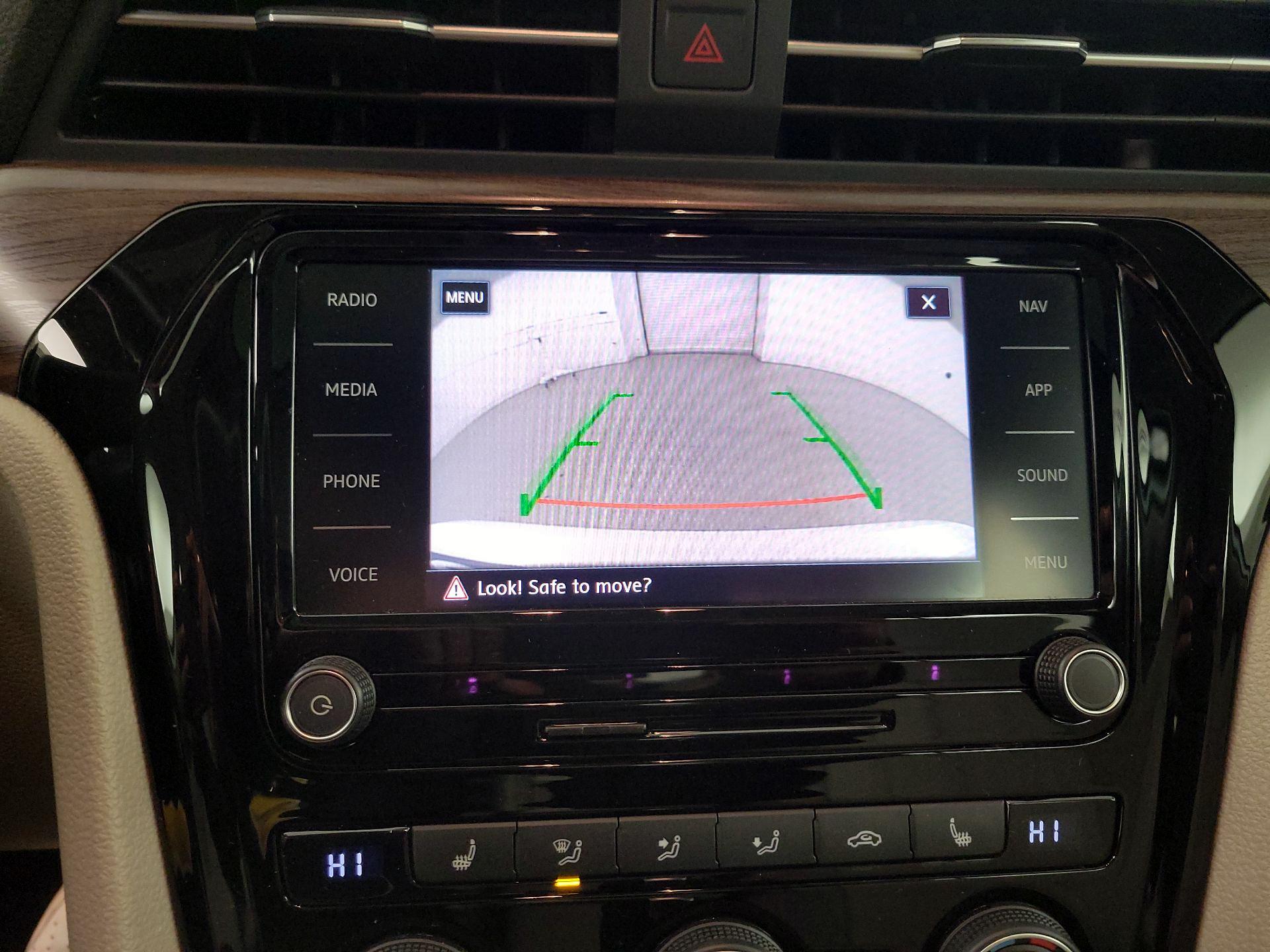 Thumbnail: 2020 Volkswagen Passat - 15