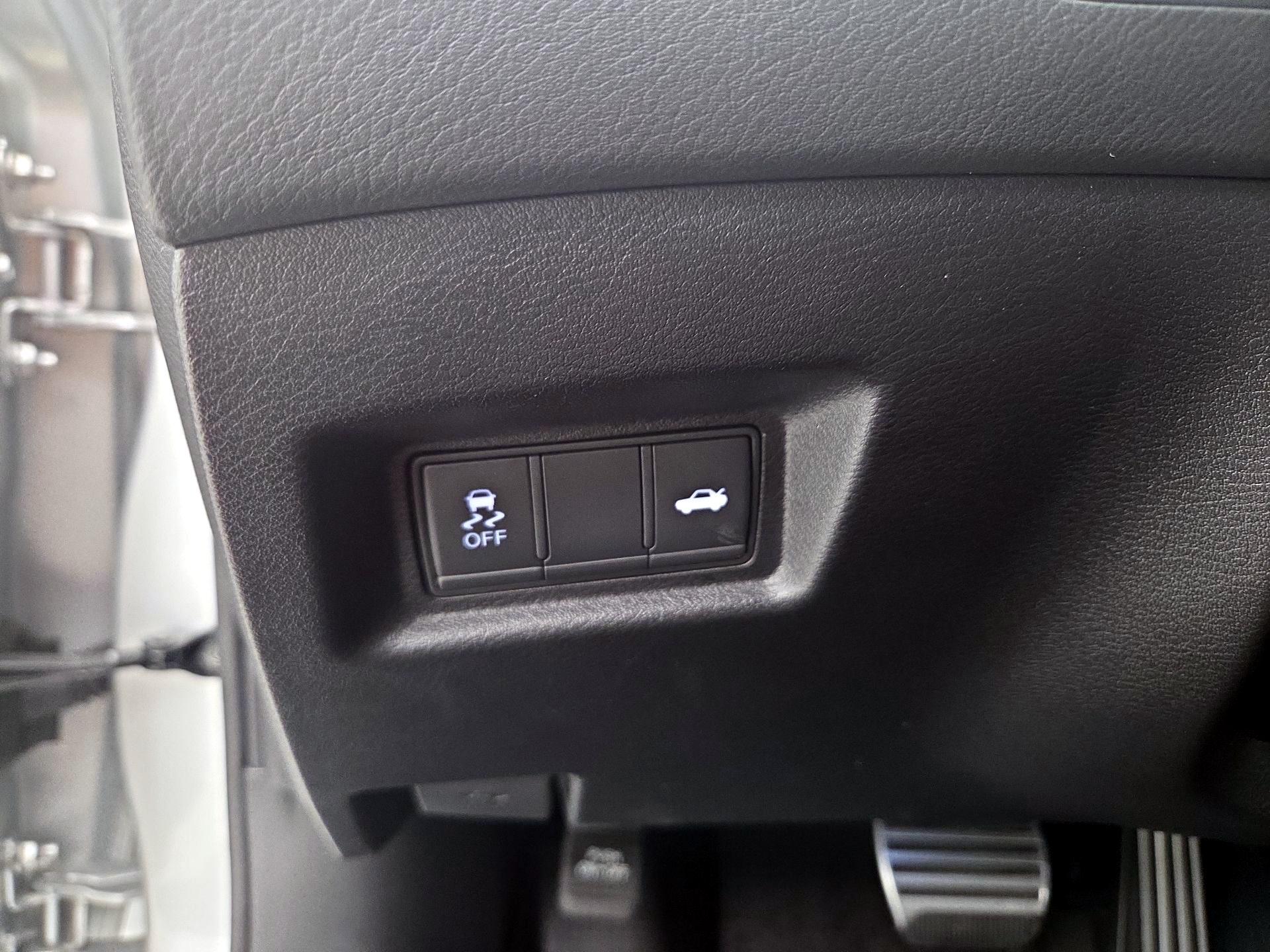 Thumbnail: 2019 INFINITI  - 13